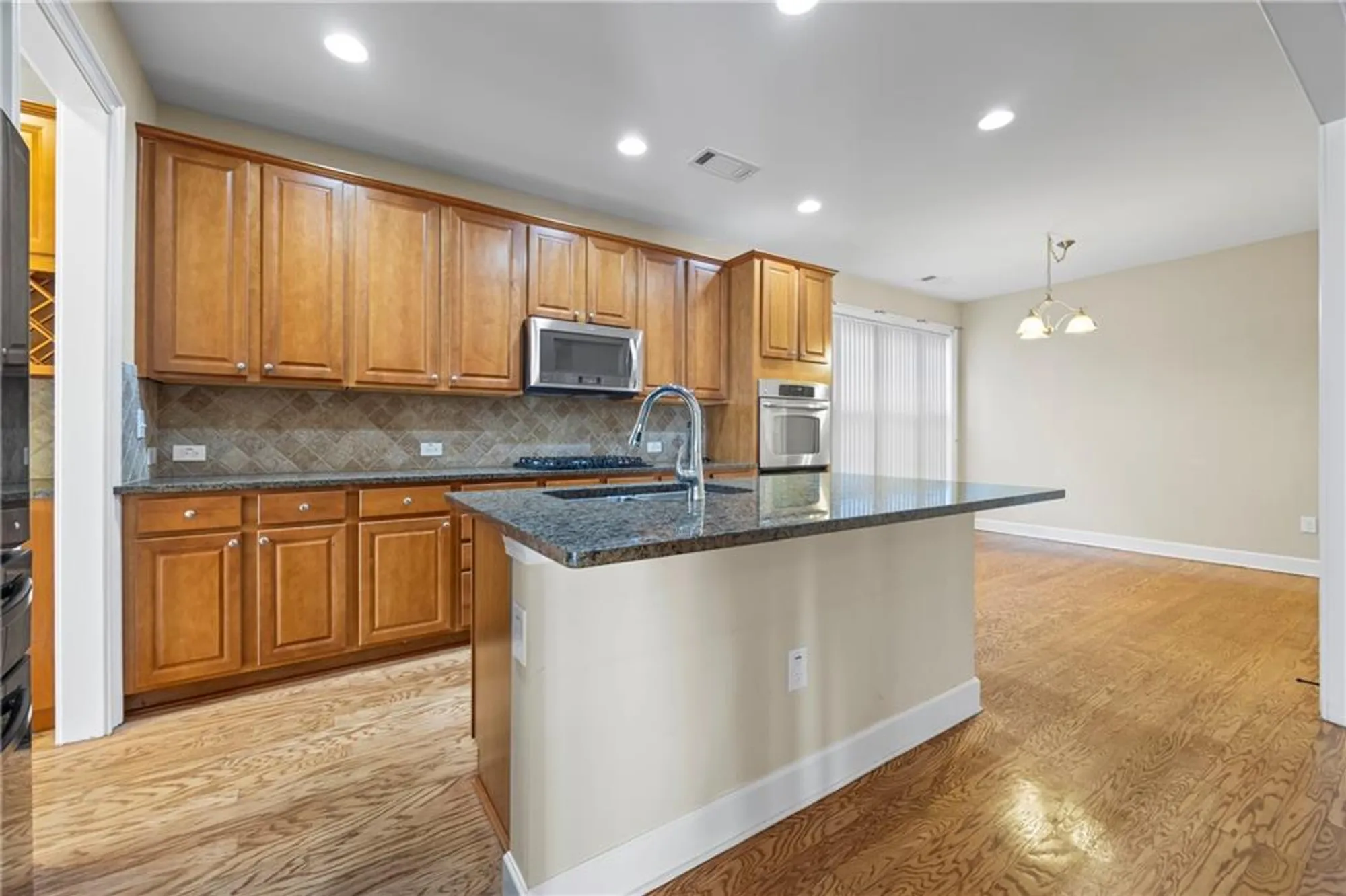 Property Slideshow image 15 of 64 | 3310 noble fir trce, Gainesville, GA, 30504