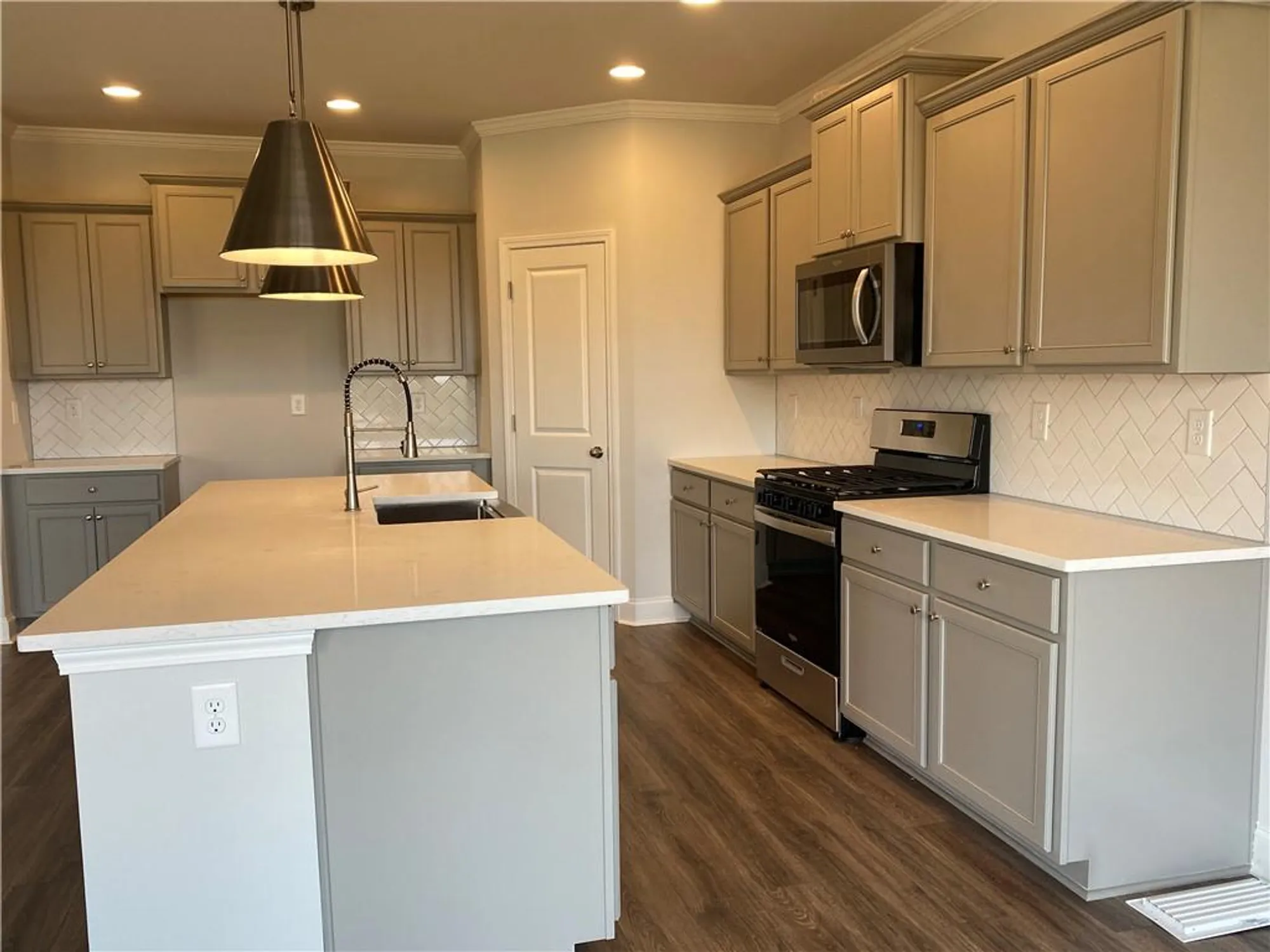 Property Slideshow image 15 of 56 | 166 montview dr, Jefferson, GA, 30549