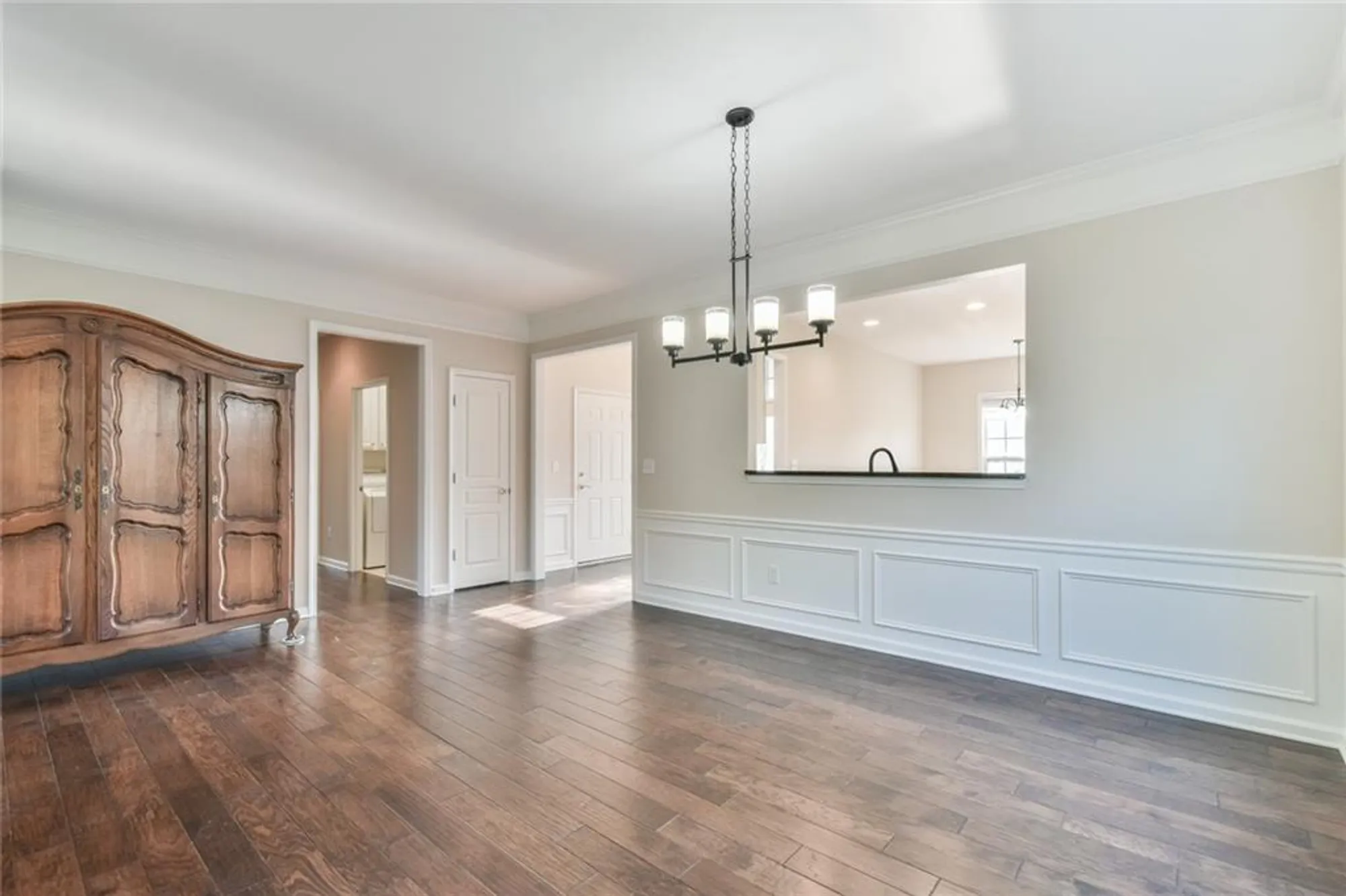 Property Slideshow image 9 of 29 | 6484 lantern rdg, Hoschton, GA, 30548