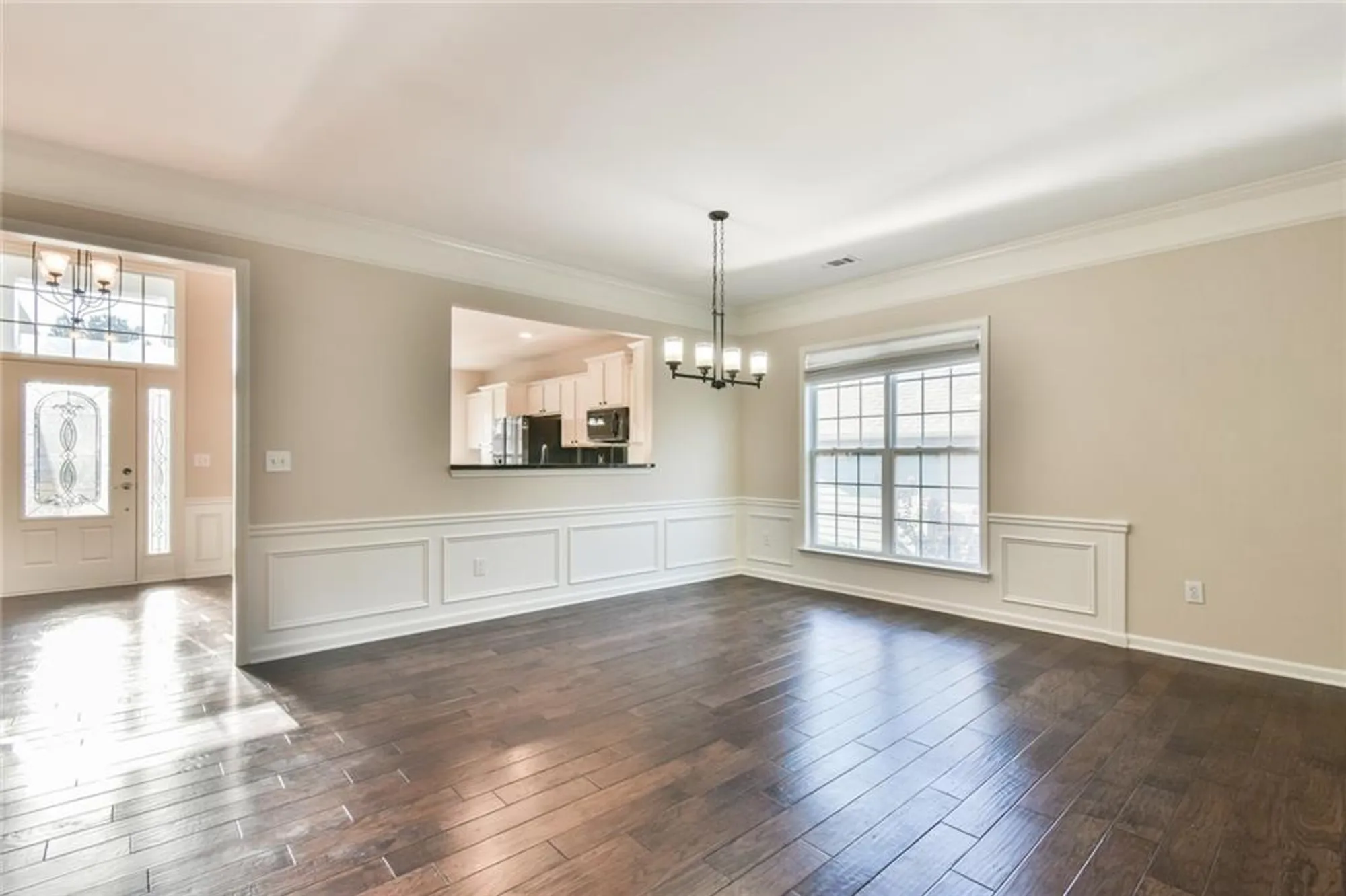 Property Slideshow image 10 of 29 | 6484 lantern rdg, Hoschton, GA, 30548