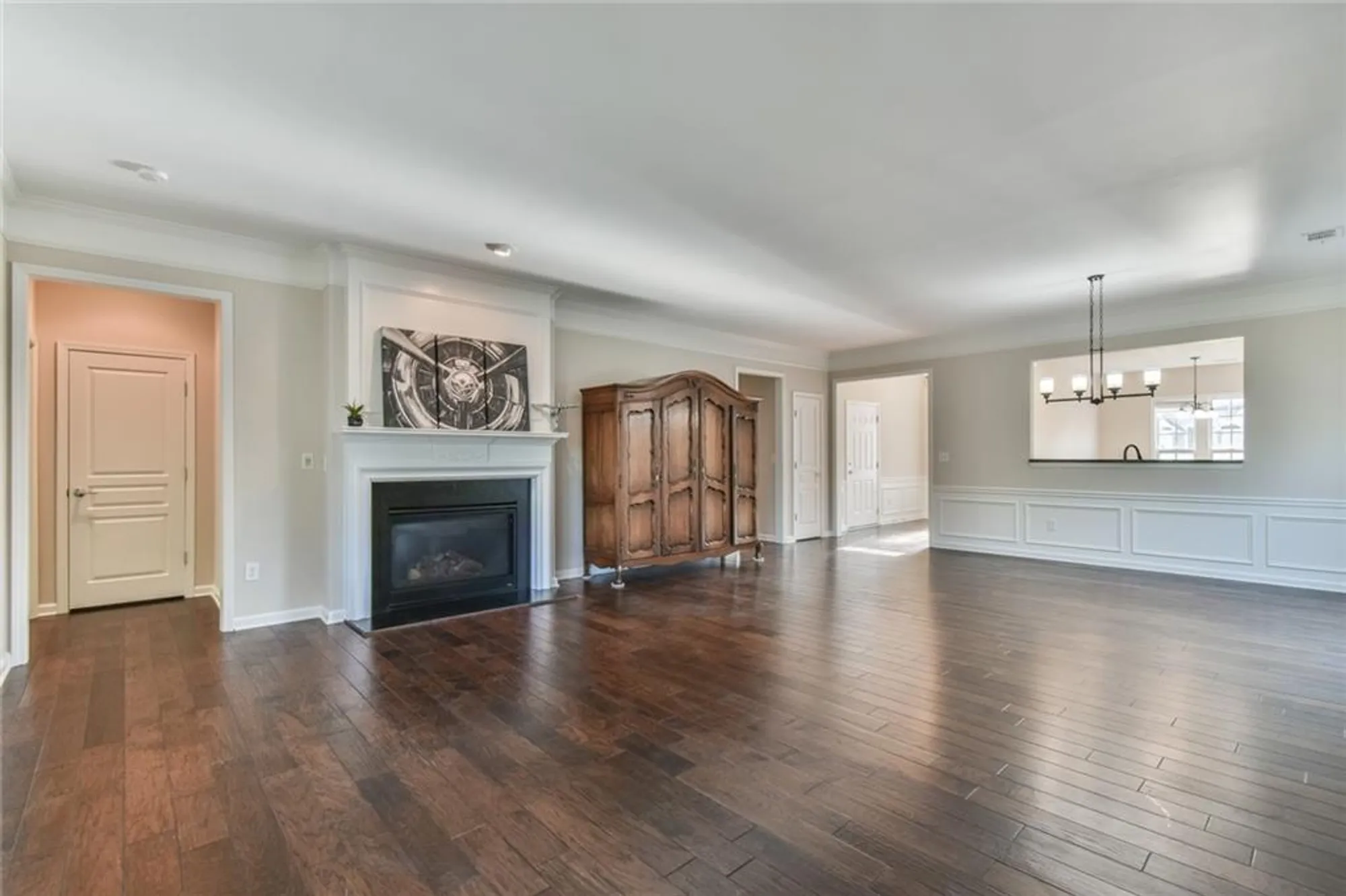 Property Slideshow image 12 of 29 | 6484 lantern rdg, Hoschton, GA, 30548