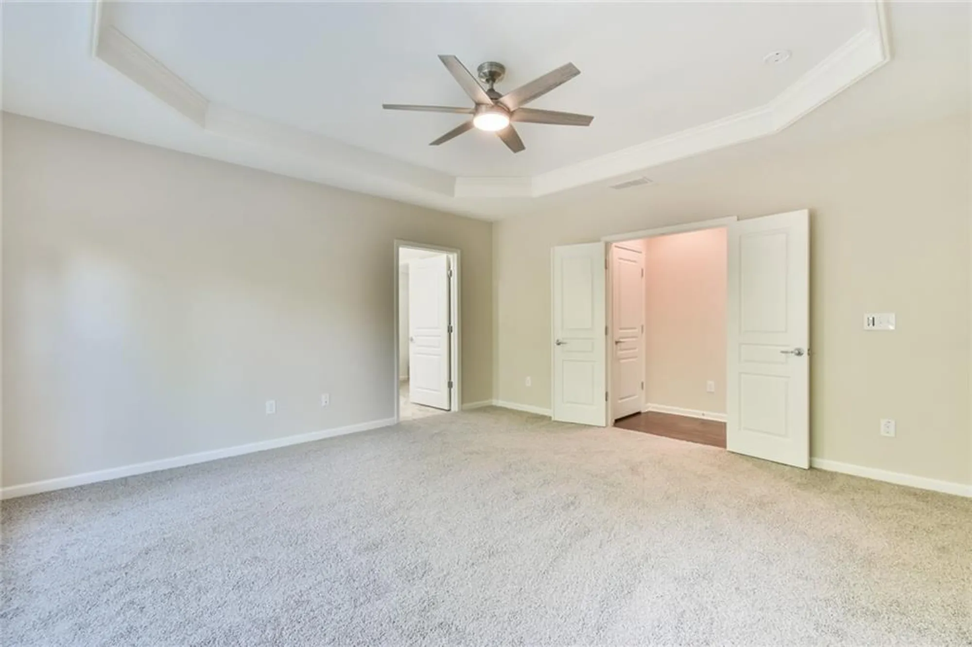 Property Slideshow image 20 of 29 | 6484 lantern rdg, Hoschton, GA, 30548