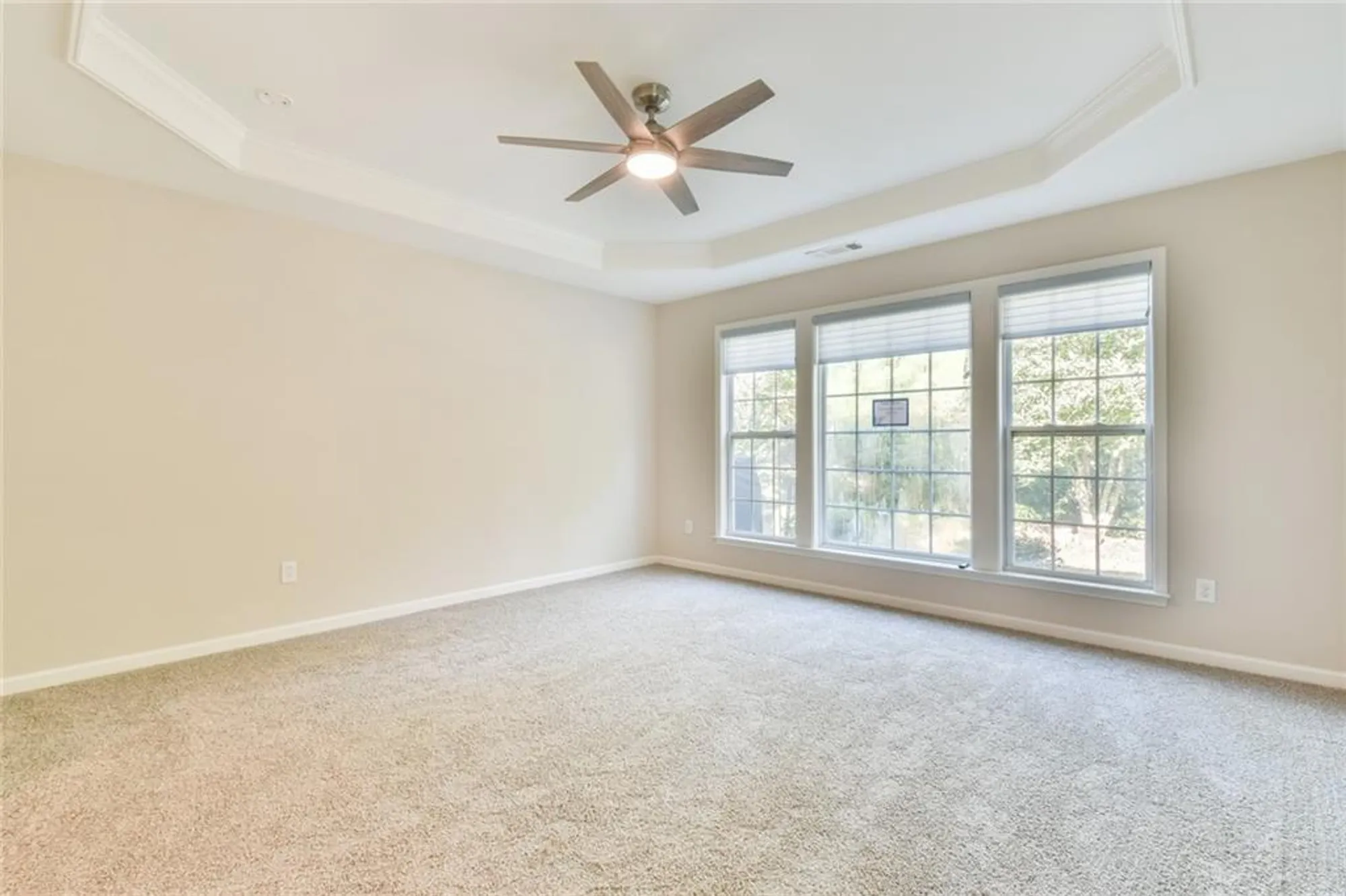 Property Slideshow image 21 of 29 | 6484 lantern rdg, Hoschton, GA, 30548