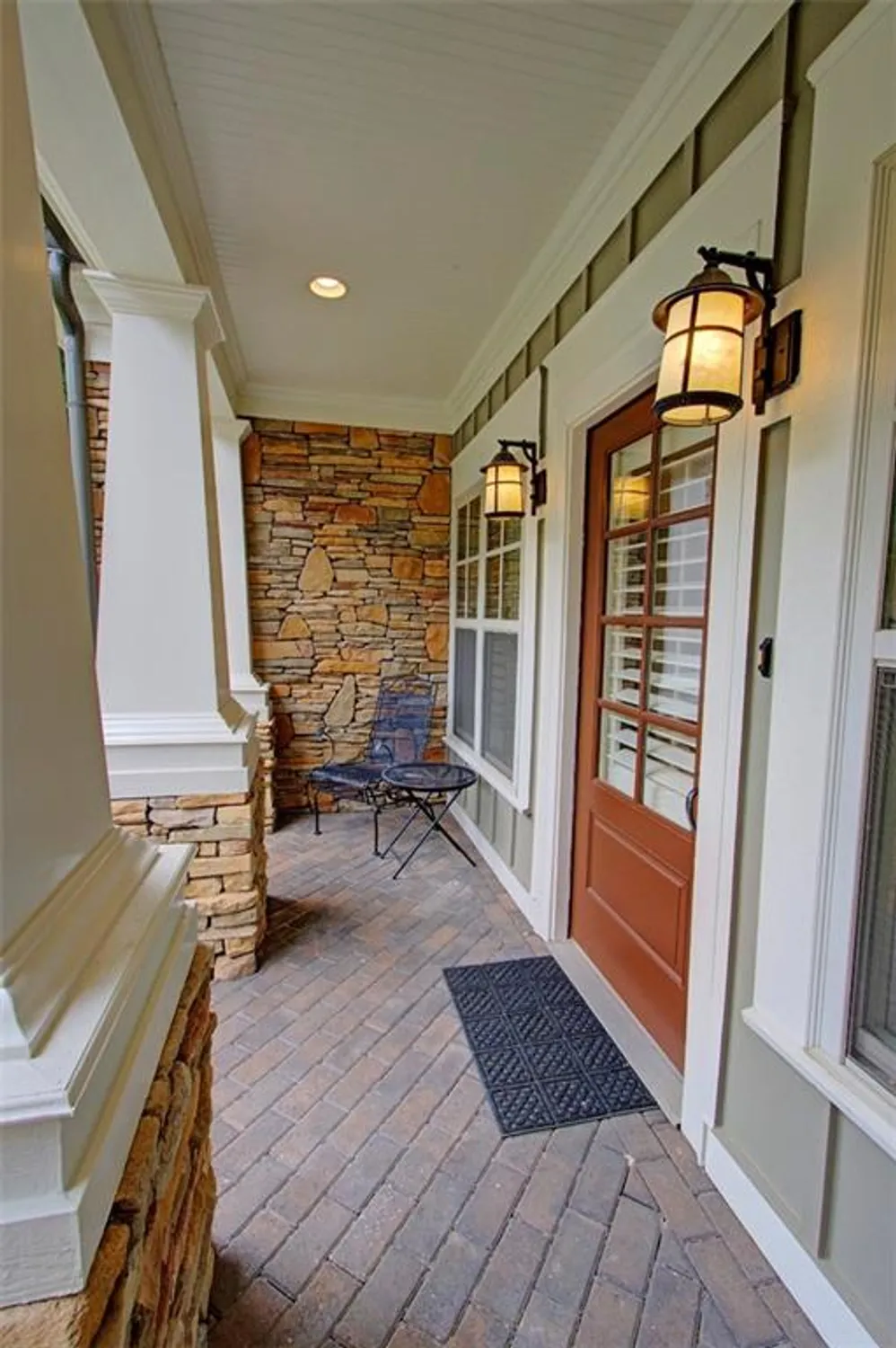 Property Slideshow image 6 of 72 | 2689 middlecreek way, Cumming, GA, 30041