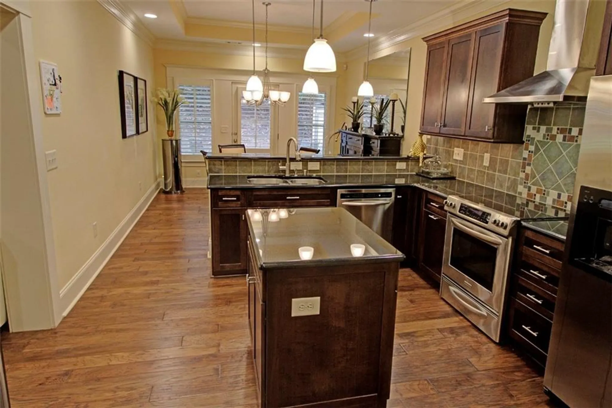 Property Slideshow image 24 of 72 | 2689 middlecreek way, Cumming, GA, 30041