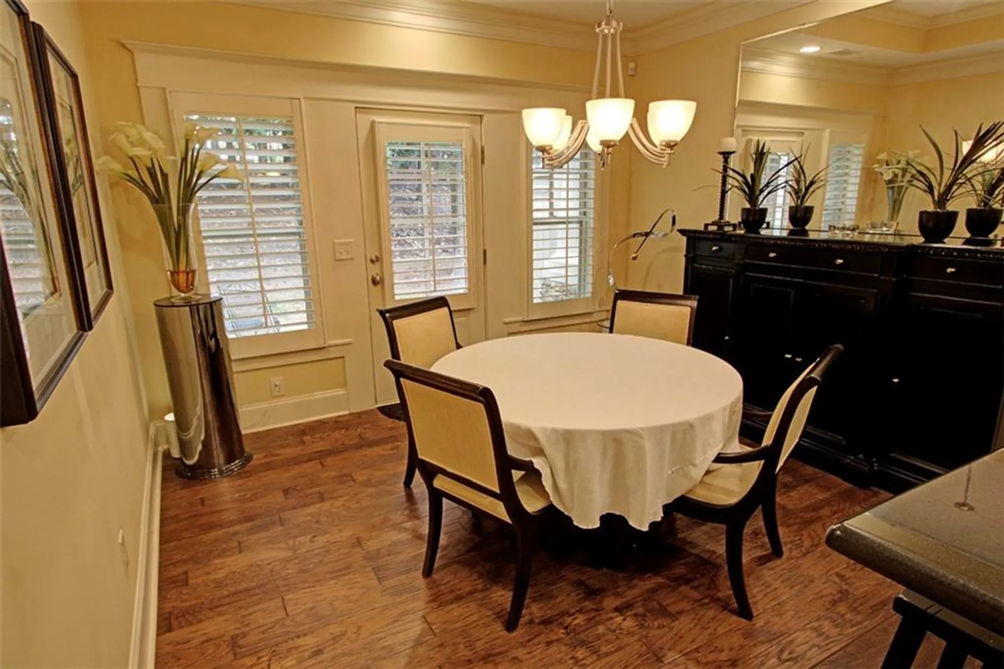 Property Slideshow image 26 of 72 | 2689 middlecreek way, Cumming, GA, 30041