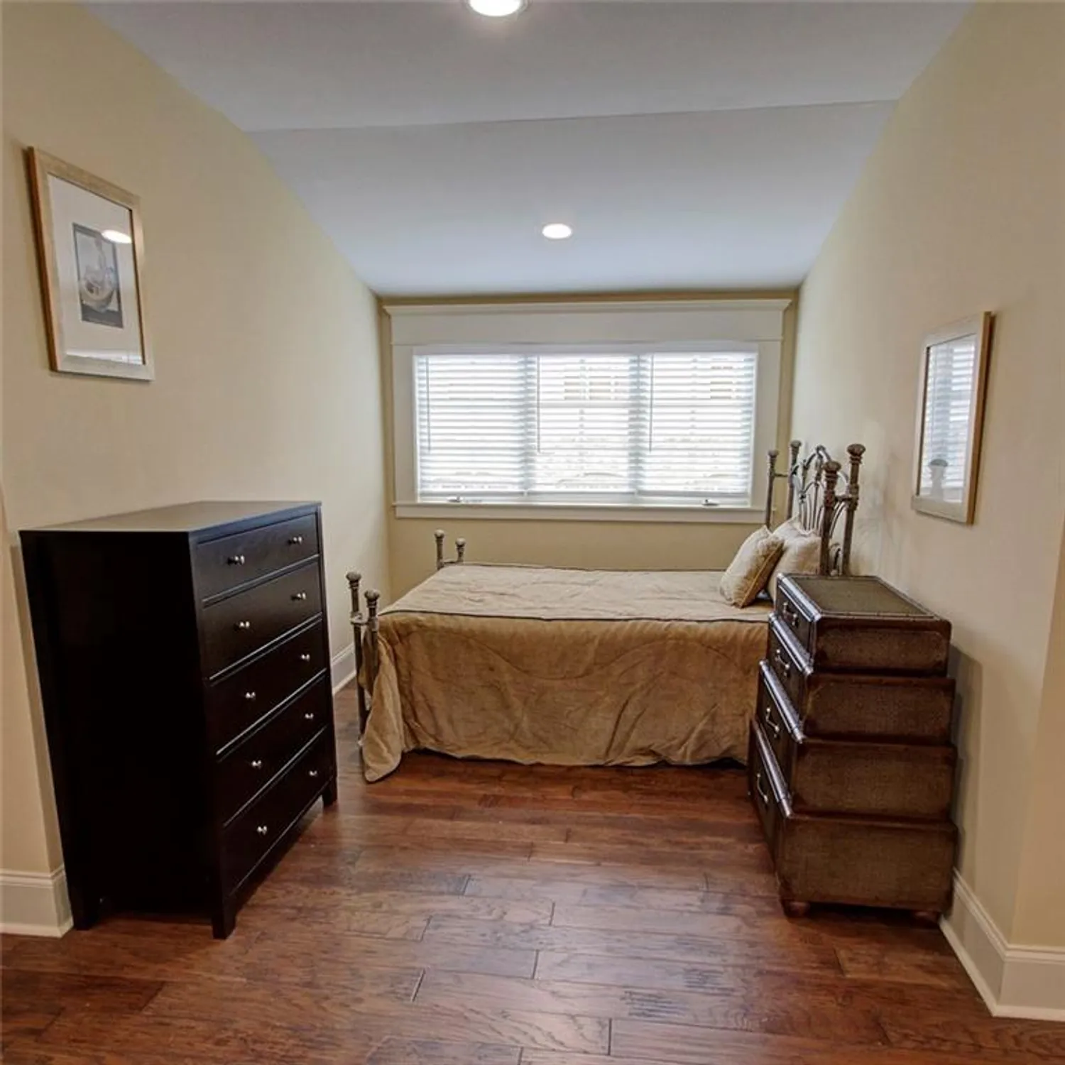 Property Slideshow image 44 of 72 | 2689 middlecreek way, Cumming, GA, 30041