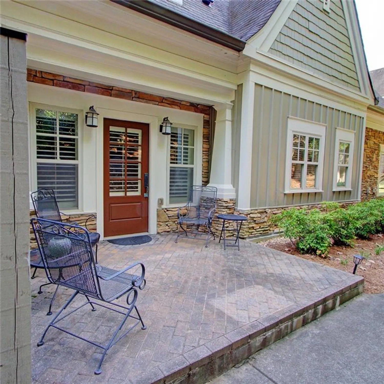 Property Slideshow image 54 of 72 | 2689 middlecreek way, Cumming, GA, 30041