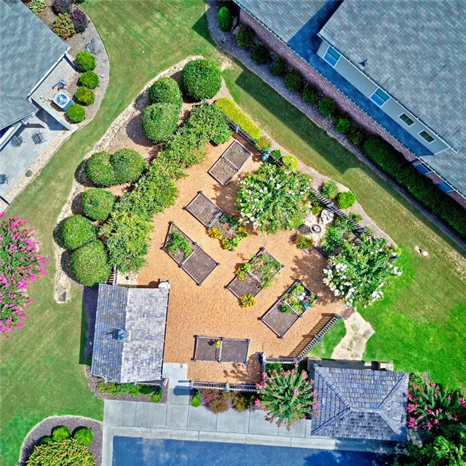 Property Slideshow image 70 of 72 | 2689 middlecreek way, Cumming, GA, 30041