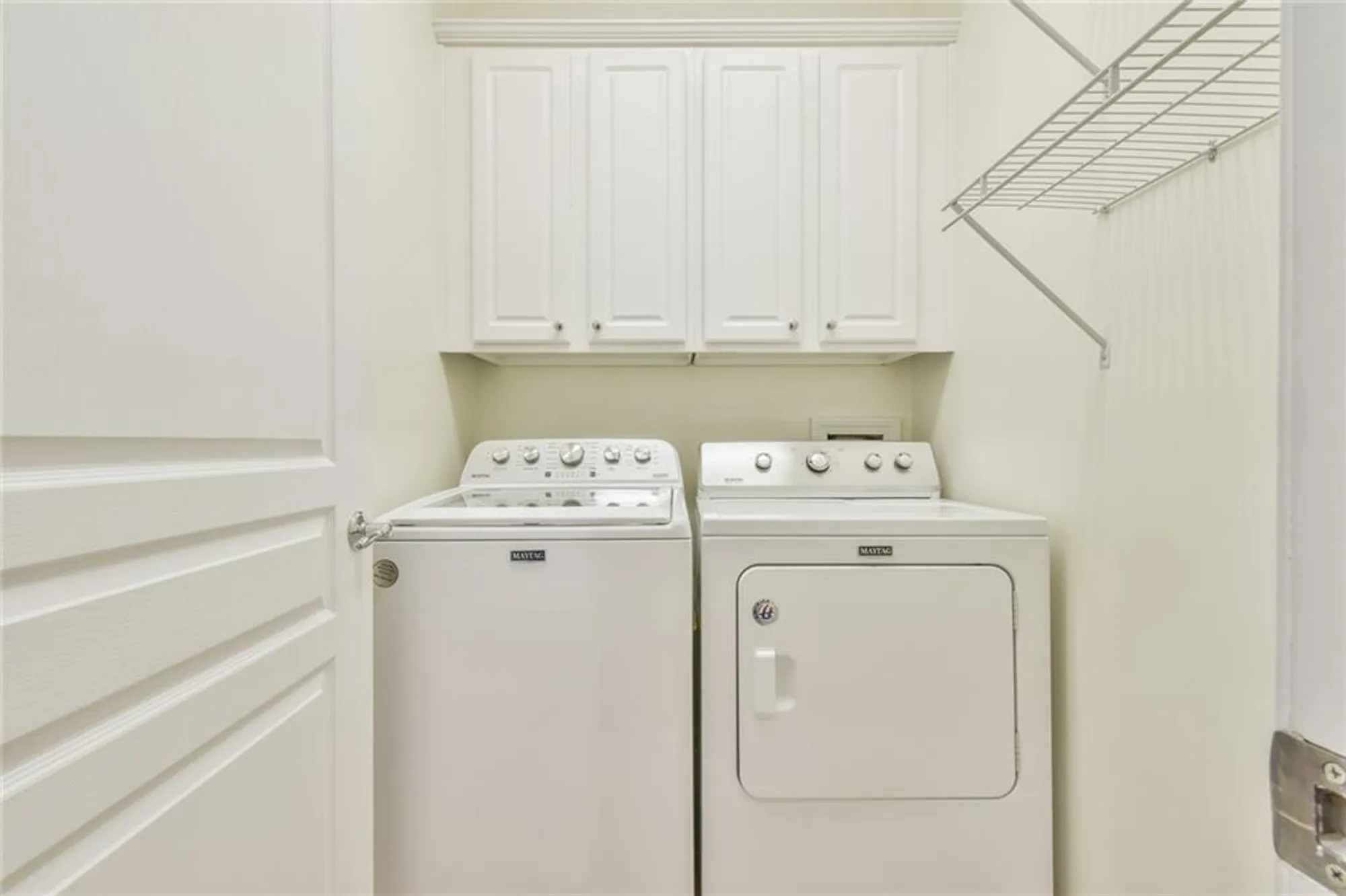 Property Slideshow image 12 of 38 | 6218 longleaf dr, Hoschton, GA, 30548