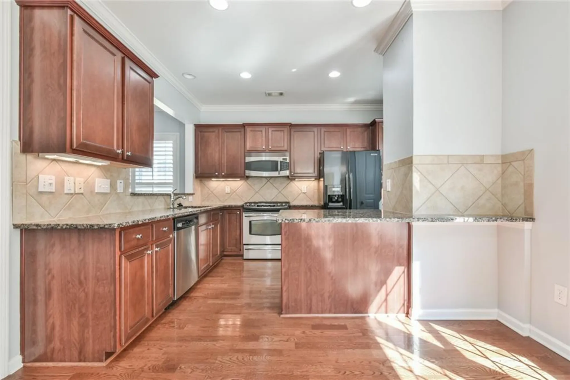 Property Slideshow image 24 of 38 | 6218 longleaf dr, Hoschton, GA, 30548