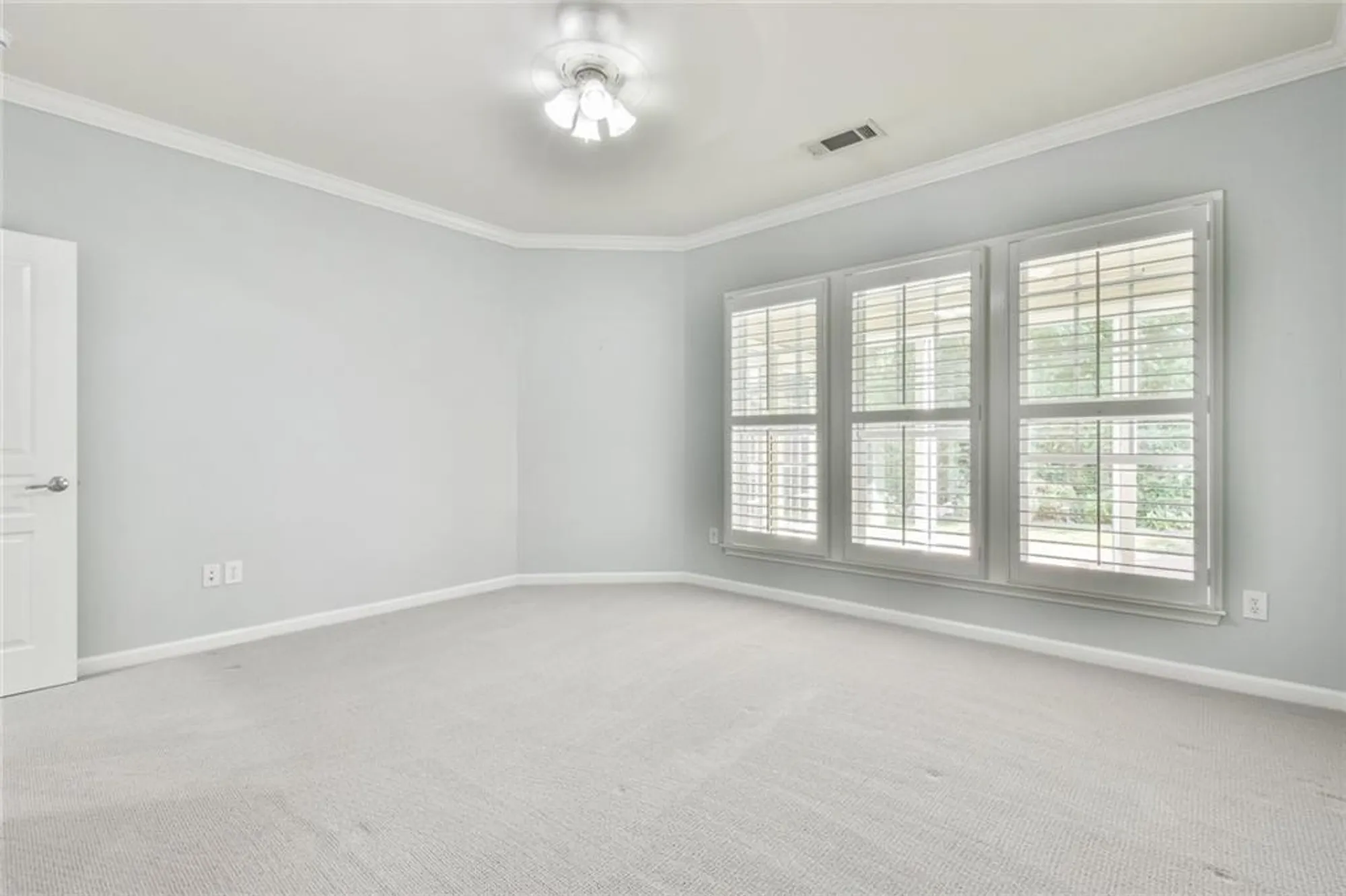 Property Slideshow image 15 of 38 | 6218 longleaf dr, Hoschton, GA, 30548