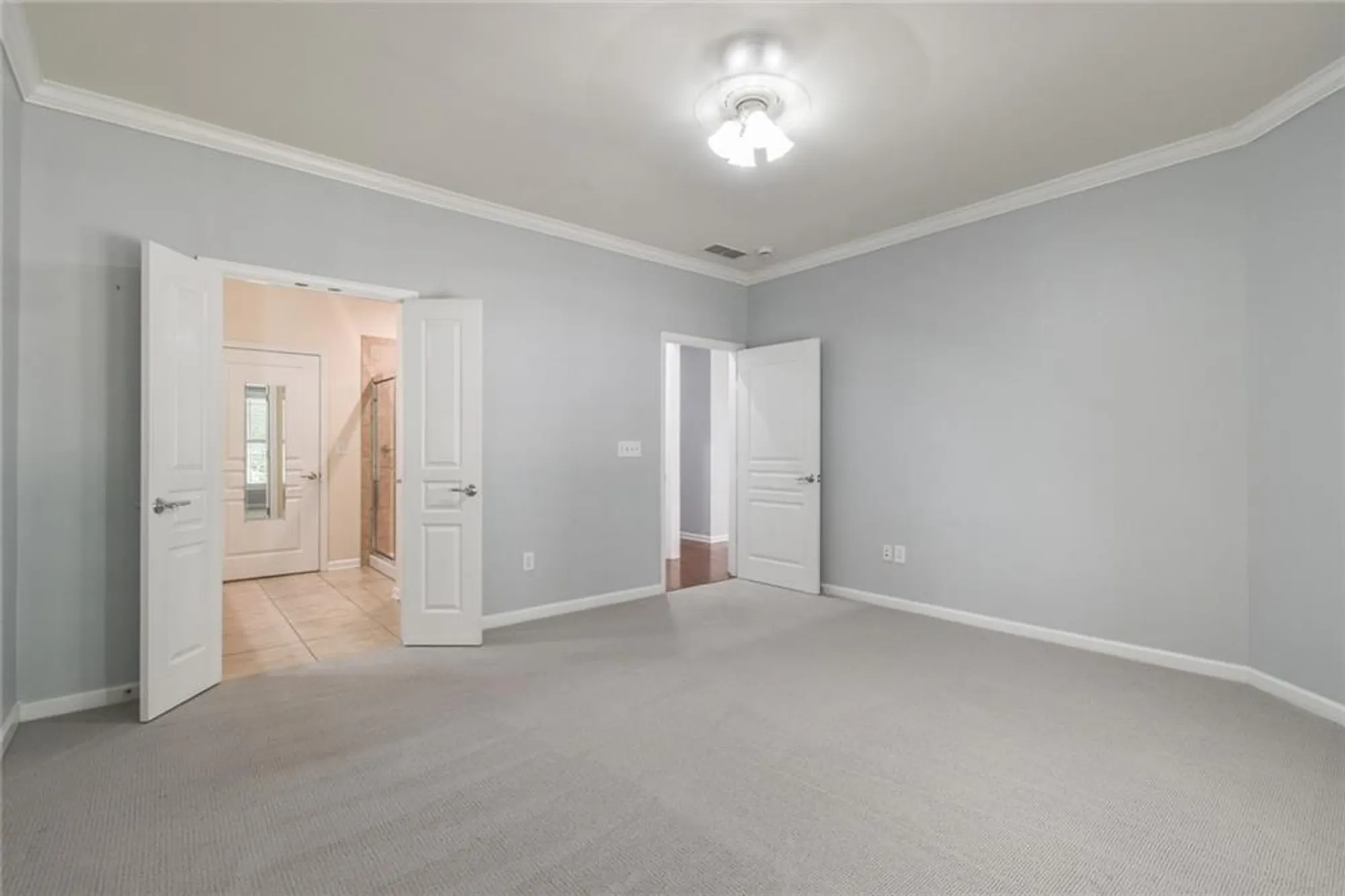 Property Slideshow image 16 of 38 | 6218 longleaf dr, Hoschton, GA, 30548