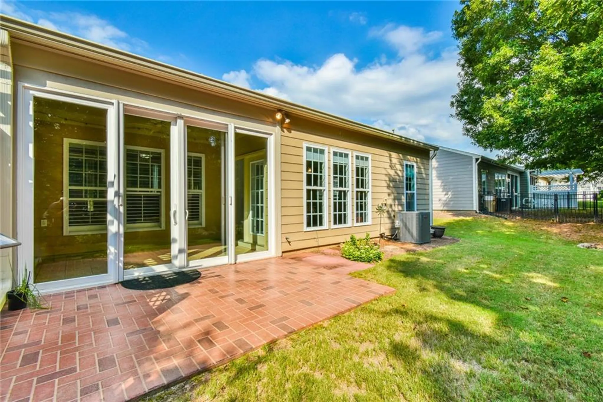 Property Slideshow image 28 of 38 | 6218 longleaf dr, Hoschton, GA, 30548