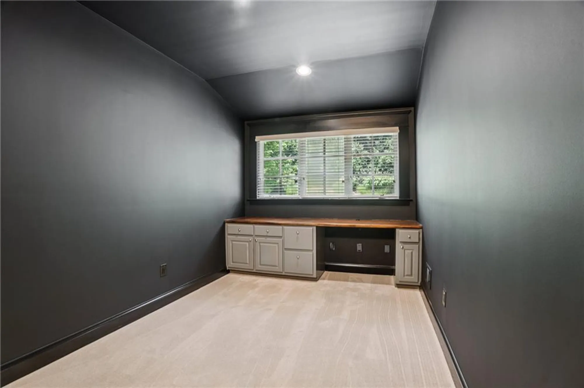 Property Slideshow image 43 of 52 | 2855 middlecreek way # 2855, Cumming, GA, 30041