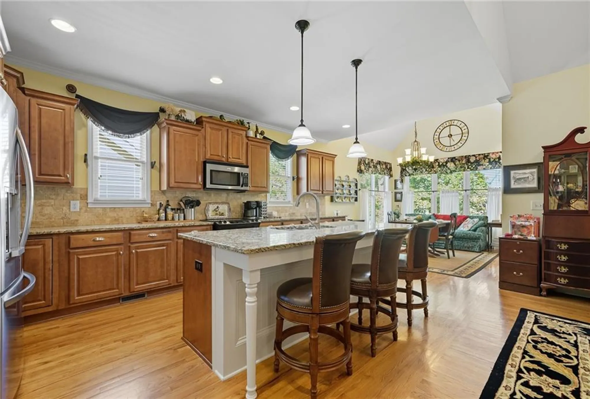 Property Slideshow image 14 of 66 | 206 talga gln, Waleska, GA, 30183