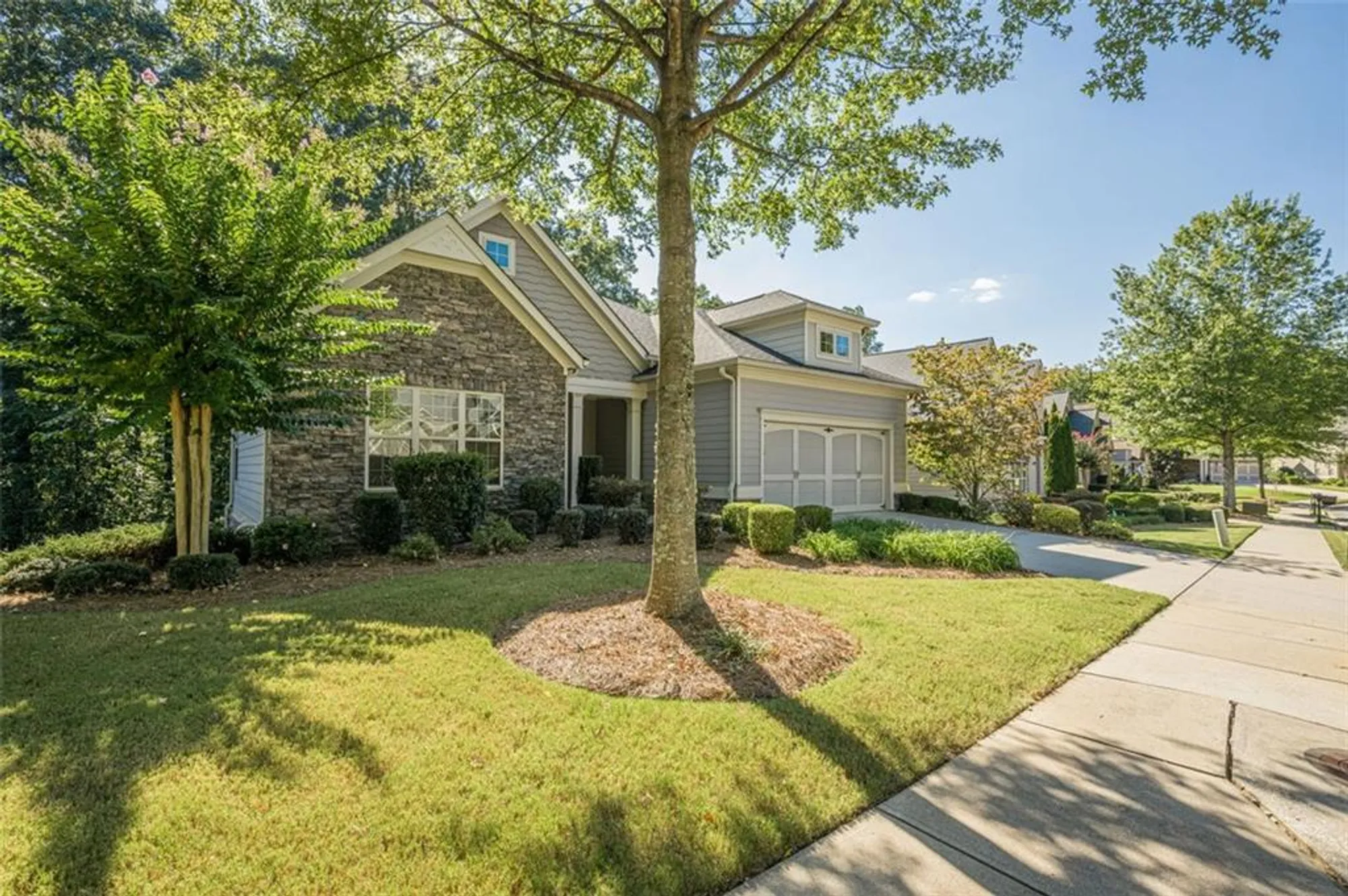 Property Slideshow image 2 of 69 | 1175 creek vista dr, Cumming, GA, 30041