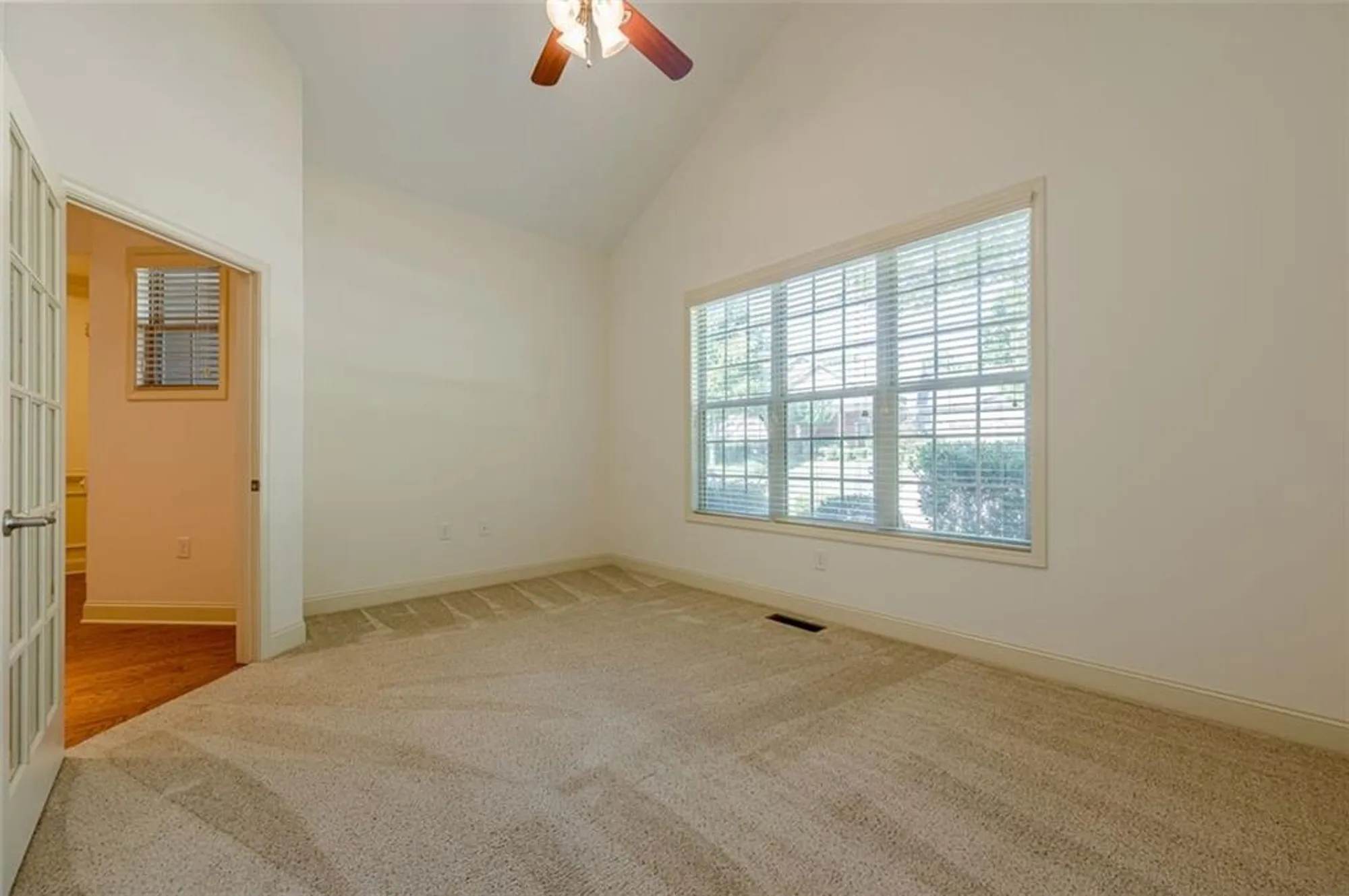 Property Slideshow image 11 of 69 | 1175 creek vista dr, Cumming, GA, 30041