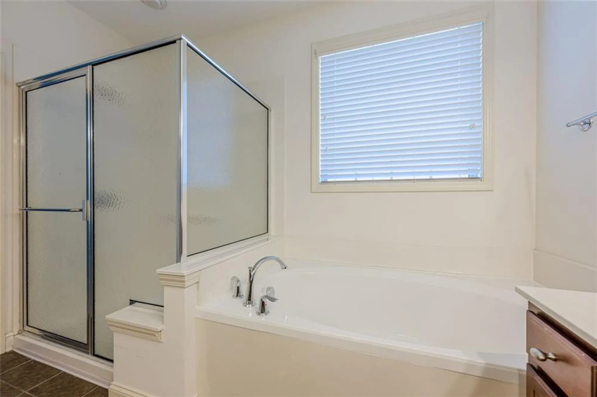 Property Slideshow image 25 of 69 | 1175 creek vista dr, Cumming, GA, 30041