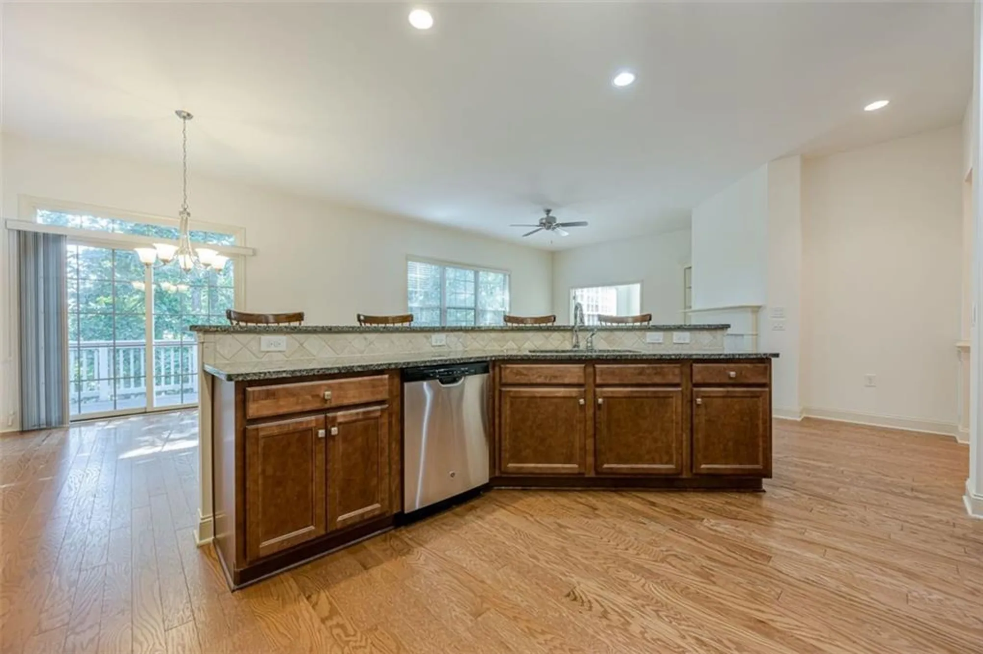 Property Slideshow image 35 of 69 | 1175 creek vista dr, Cumming, GA, 30041