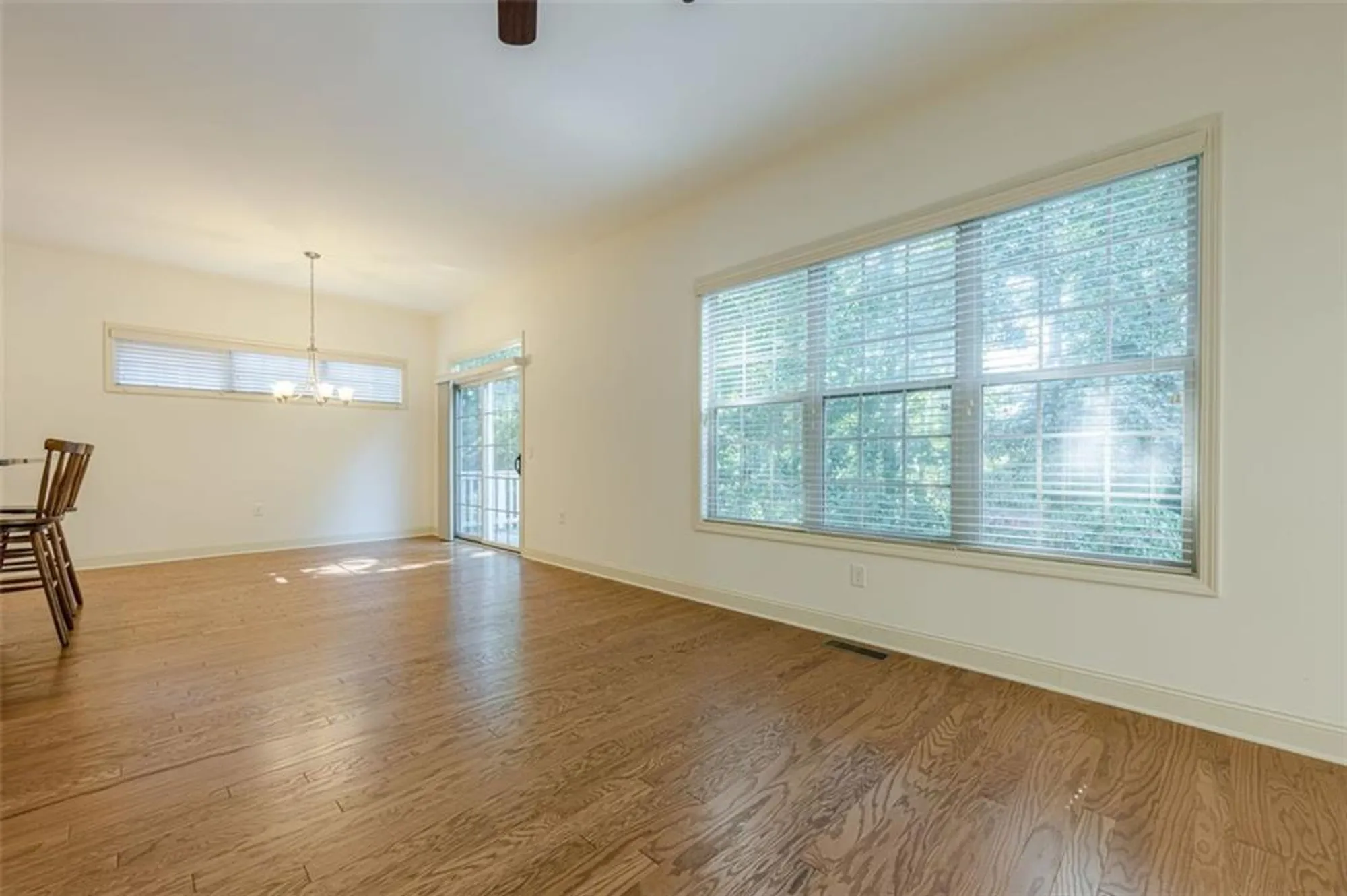 Property Slideshow image 36 of 69 | 1175 creek vista dr, Cumming, GA, 30041