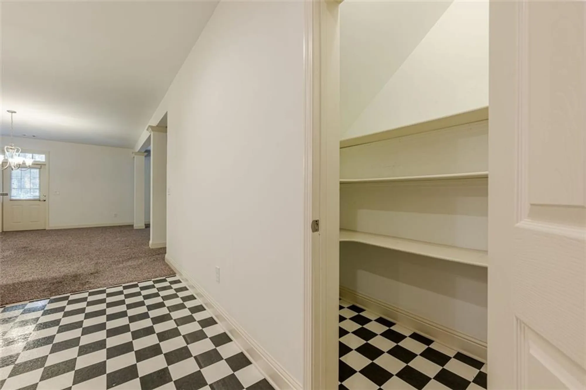 Property Slideshow image 53 of 69 | 1175 creek vista dr, Cumming, GA, 30041