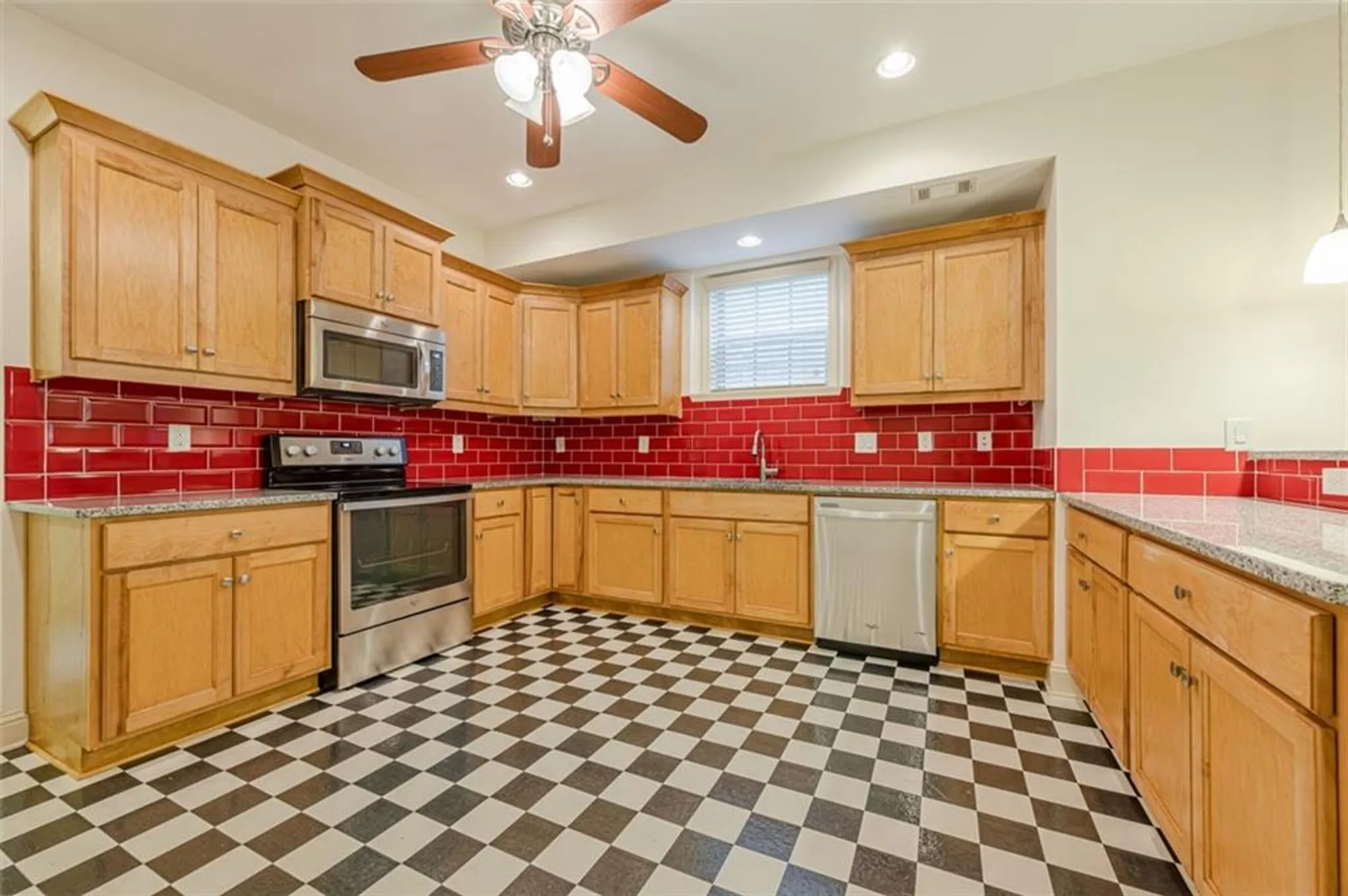 Property Slideshow image 49 of 69 | 1175 creek vista dr, Cumming, GA, 30041