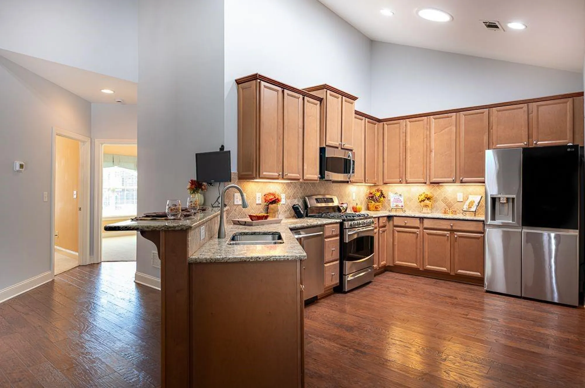 Property Slideshow image 9 of 35 | 4140 lanier ridge walk # 104, Cumming, GA, 30041