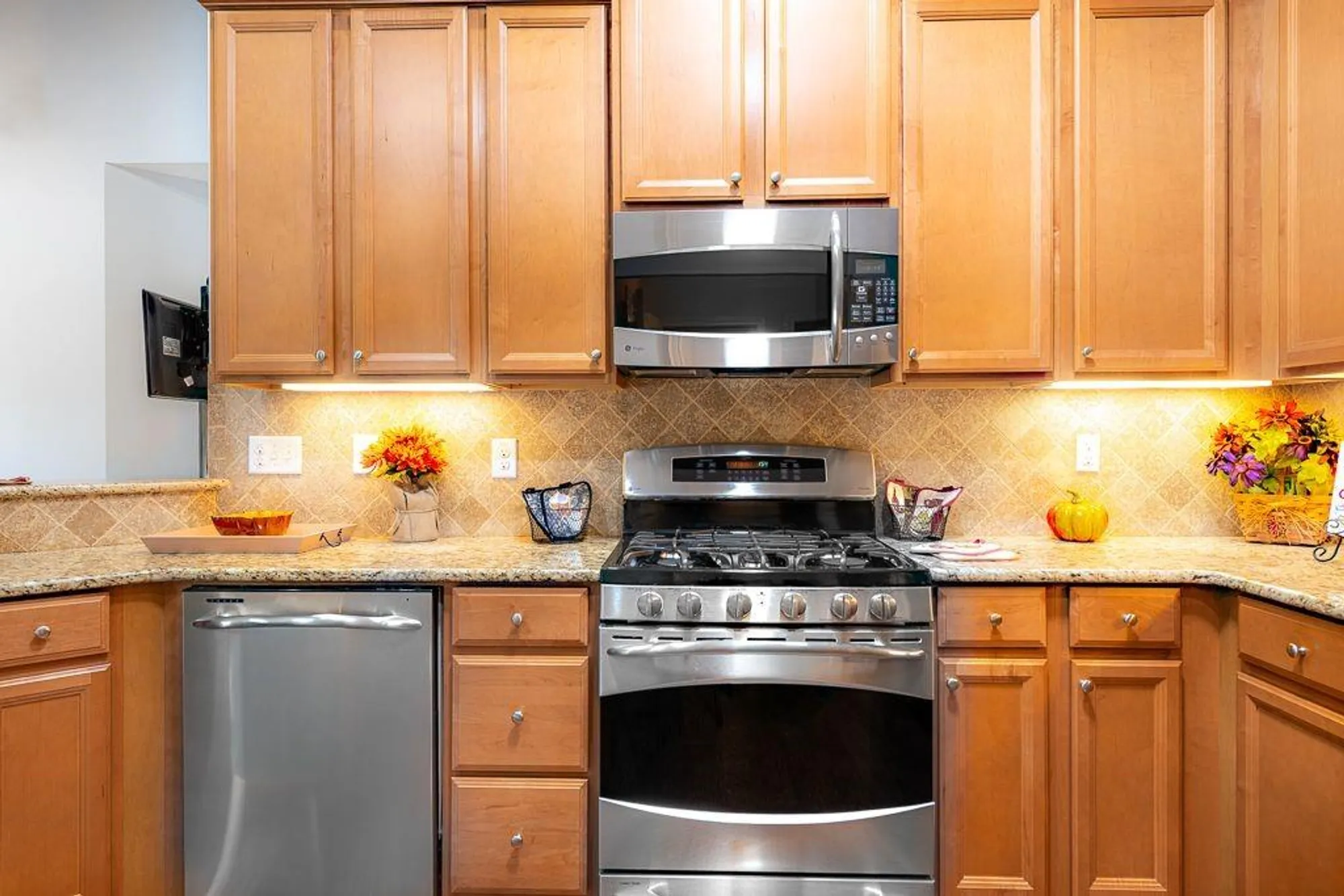 Property Slideshow image 10 of 35 | 4140 lanier ridge walk # 104, Cumming, GA, 30041