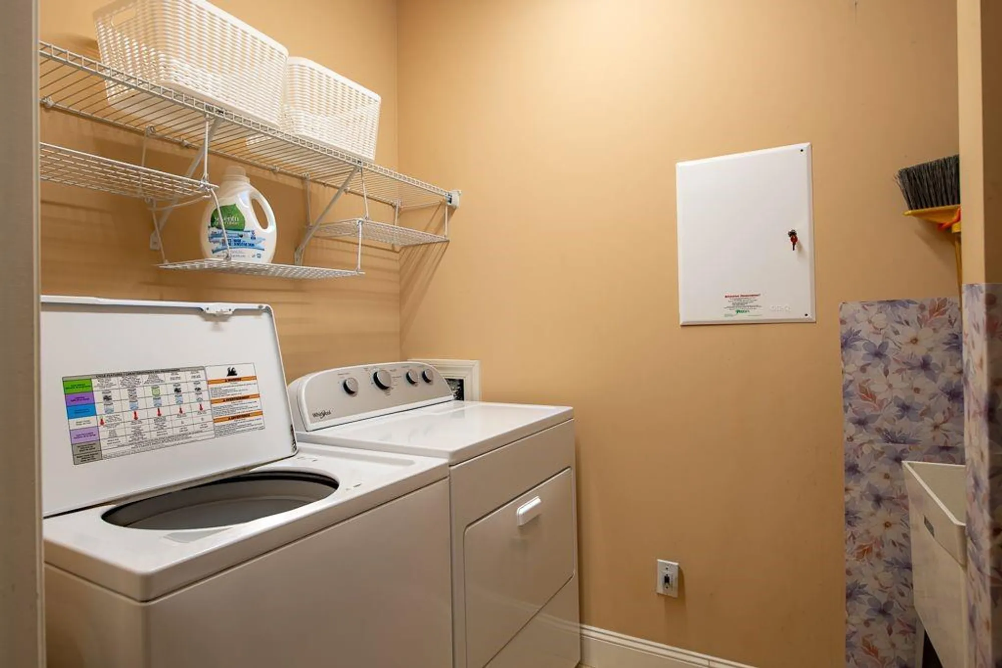 Property Slideshow image 22 of 35 | 4140 lanier ridge walk # 104, Cumming, GA, 30041