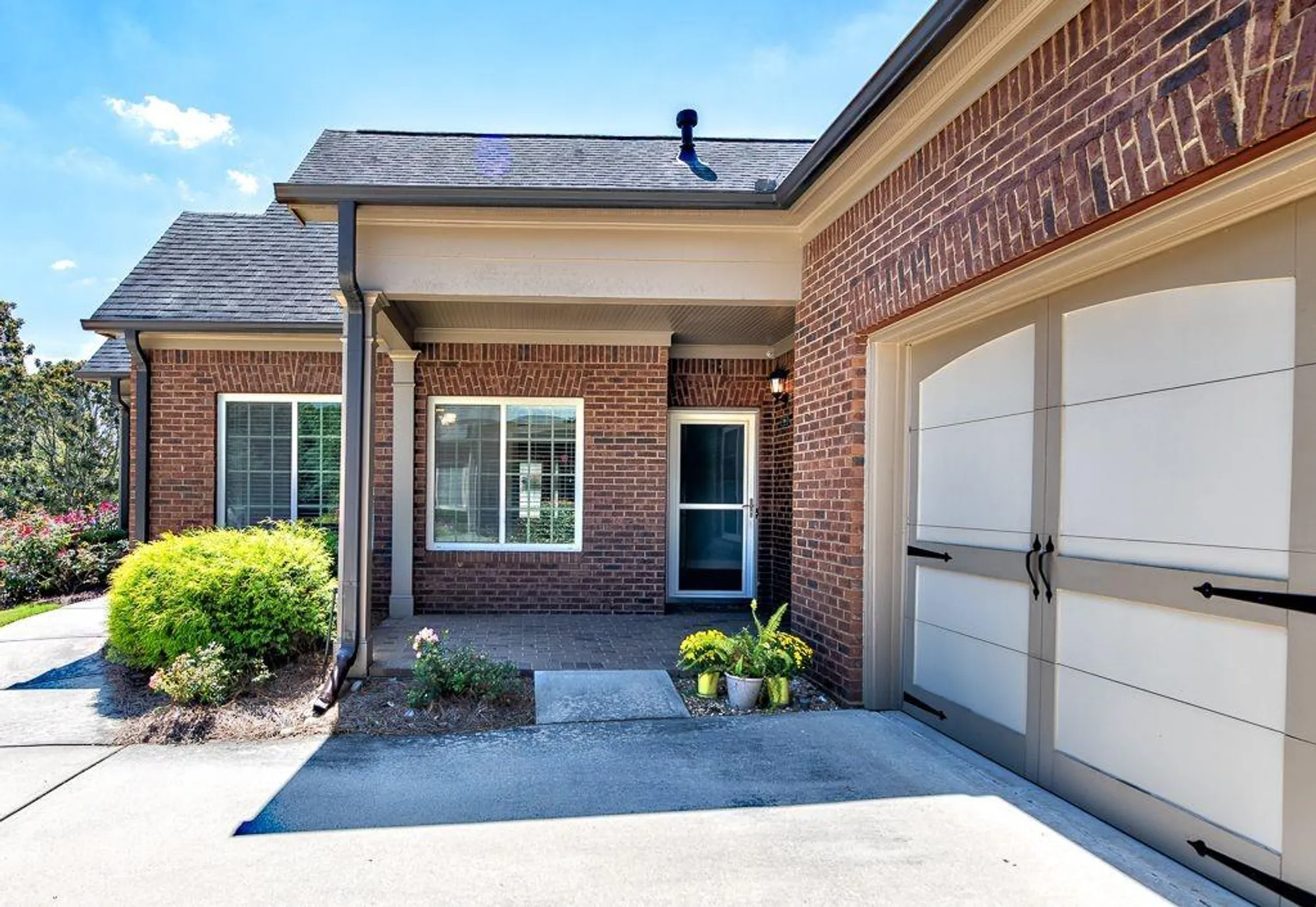 Property Slideshow image 27 of 35 | 4140 lanier ridge walk # 104, Cumming, GA, 30041