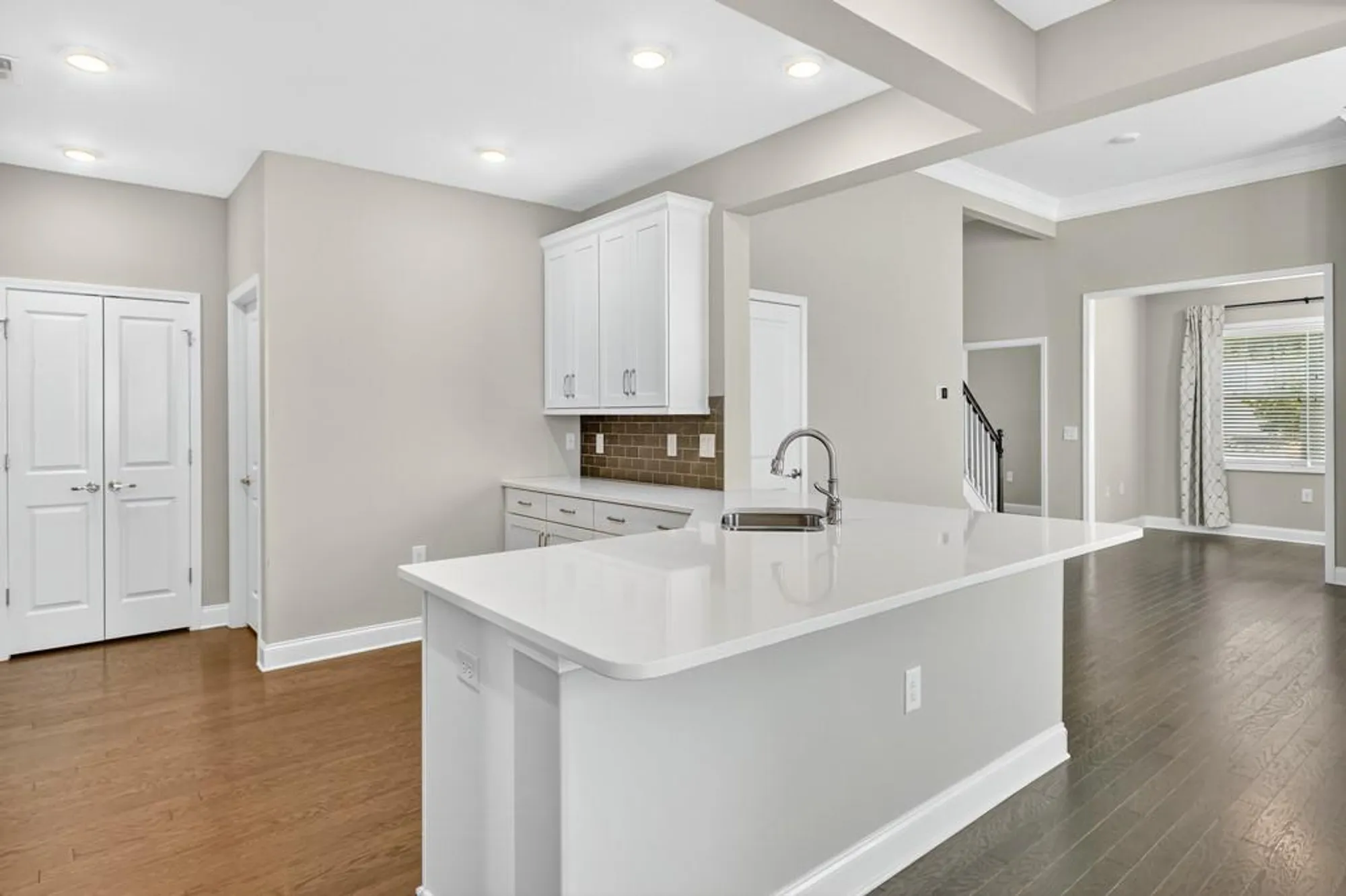 Property Slideshow image 5 of 47 | 1401 lexington green pnes, Cumming, GA, 30040