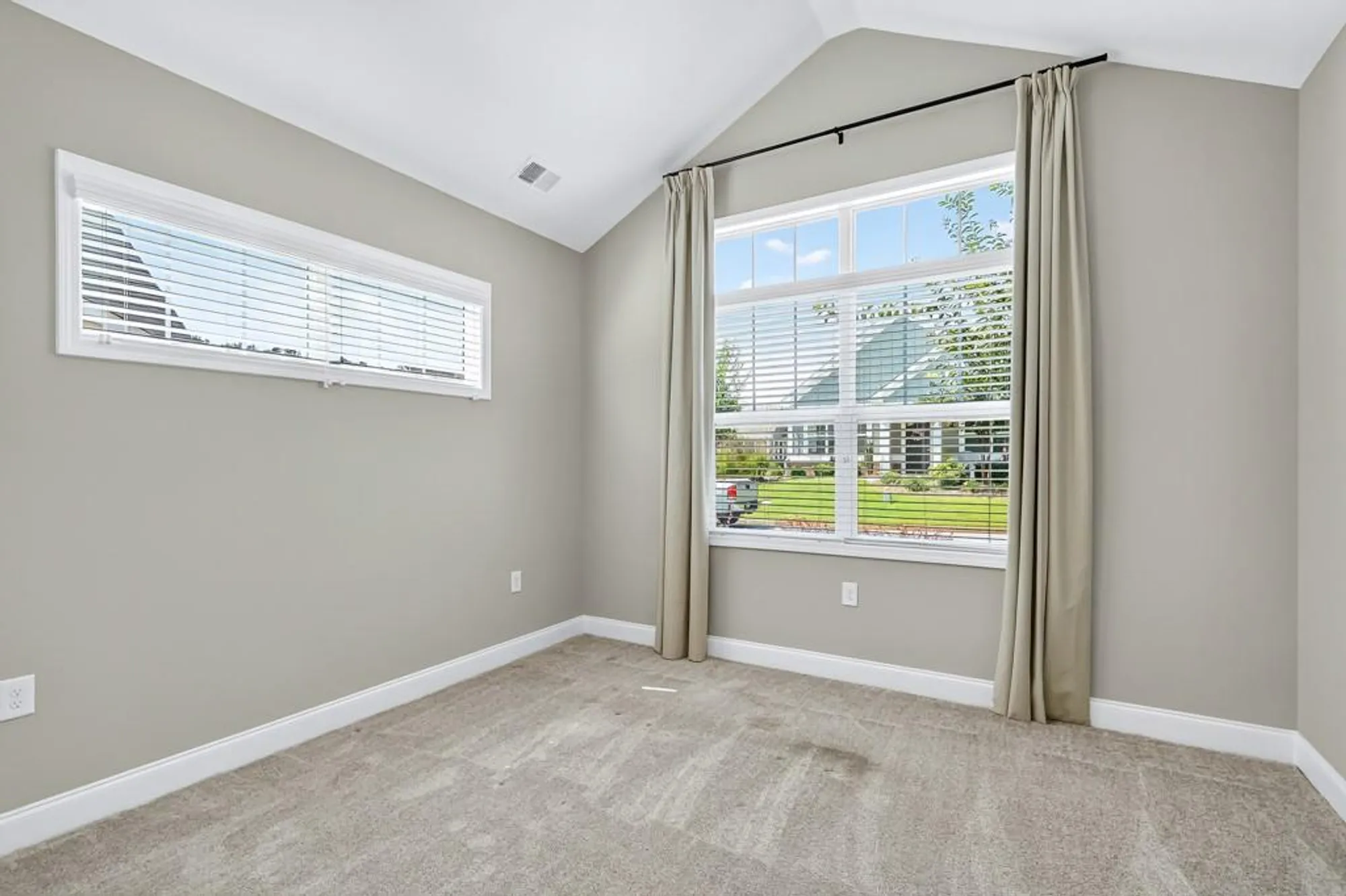 Property Slideshow image 13 of 47 | 1401 lexington green pnes, Cumming, GA, 30040