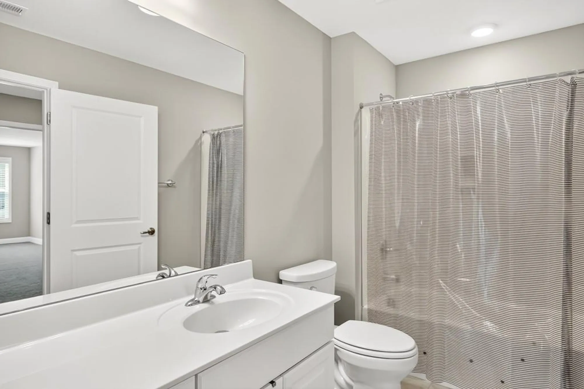 Property Slideshow image 26 of 47 | 1401 lexington green pnes, Cumming, GA, 30040