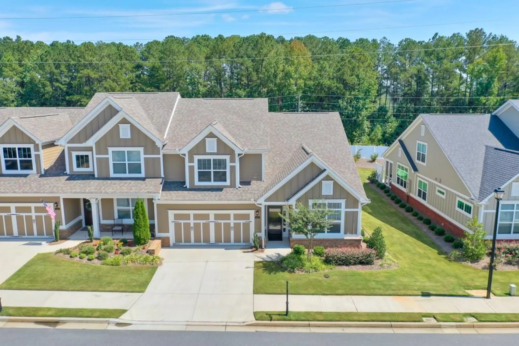 Property Slideshow image 36 of 47 | 1401 lexington green pnes, Cumming, GA, 30040