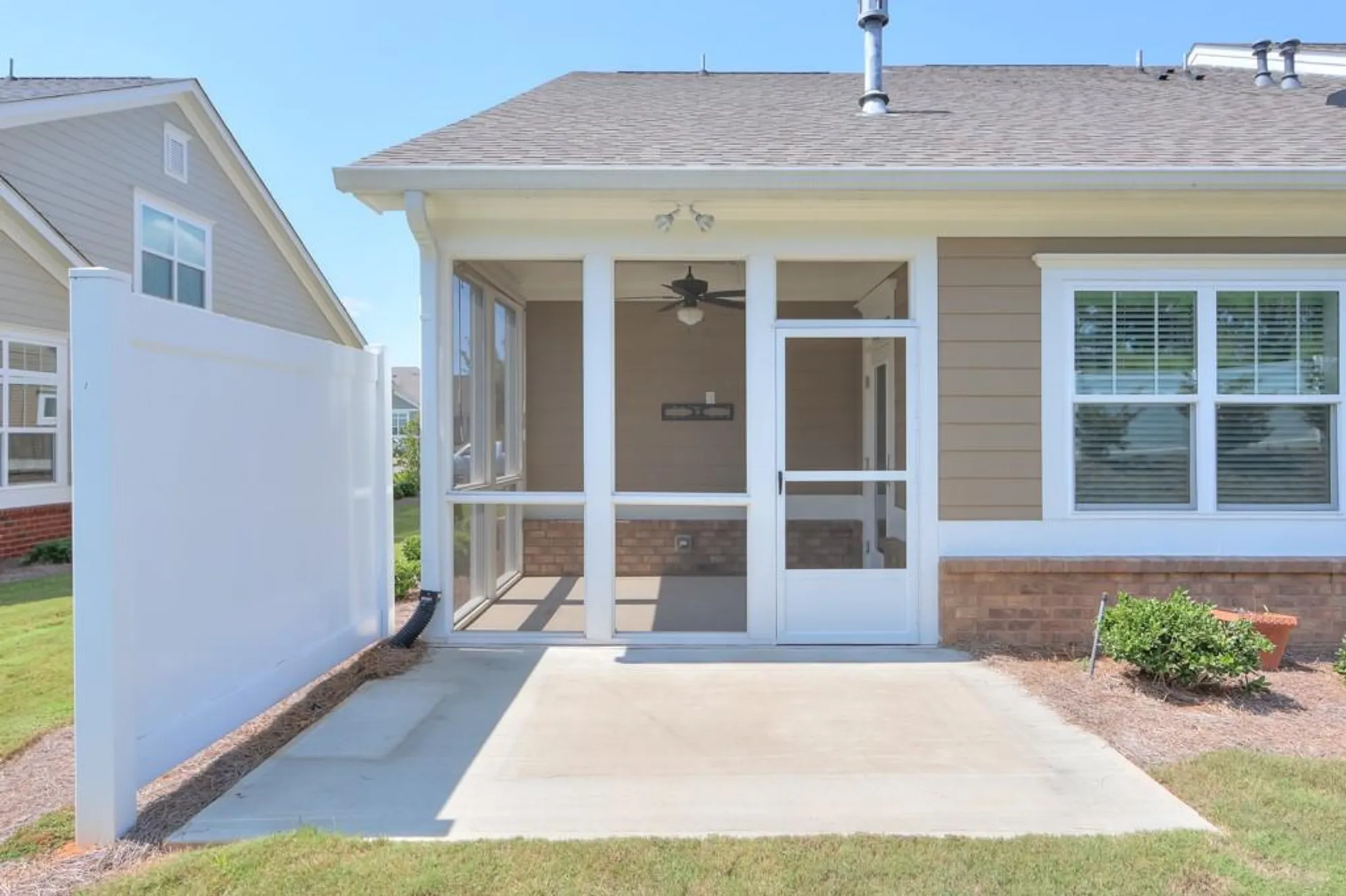 Property Slideshow image 42 of 47 | 1401 lexington green pnes, Cumming, GA, 30040