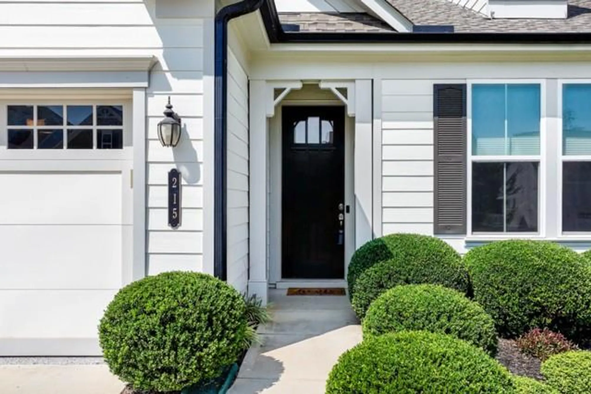 Property Slideshow image 7 of 82 | 215 silver ct, Hoschton, GA, 30548