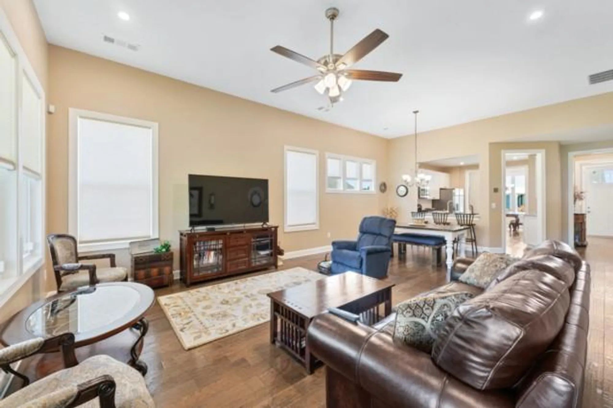 Property Slideshow image 17 of 82 | 215 silver ct, Hoschton, GA, 30548
