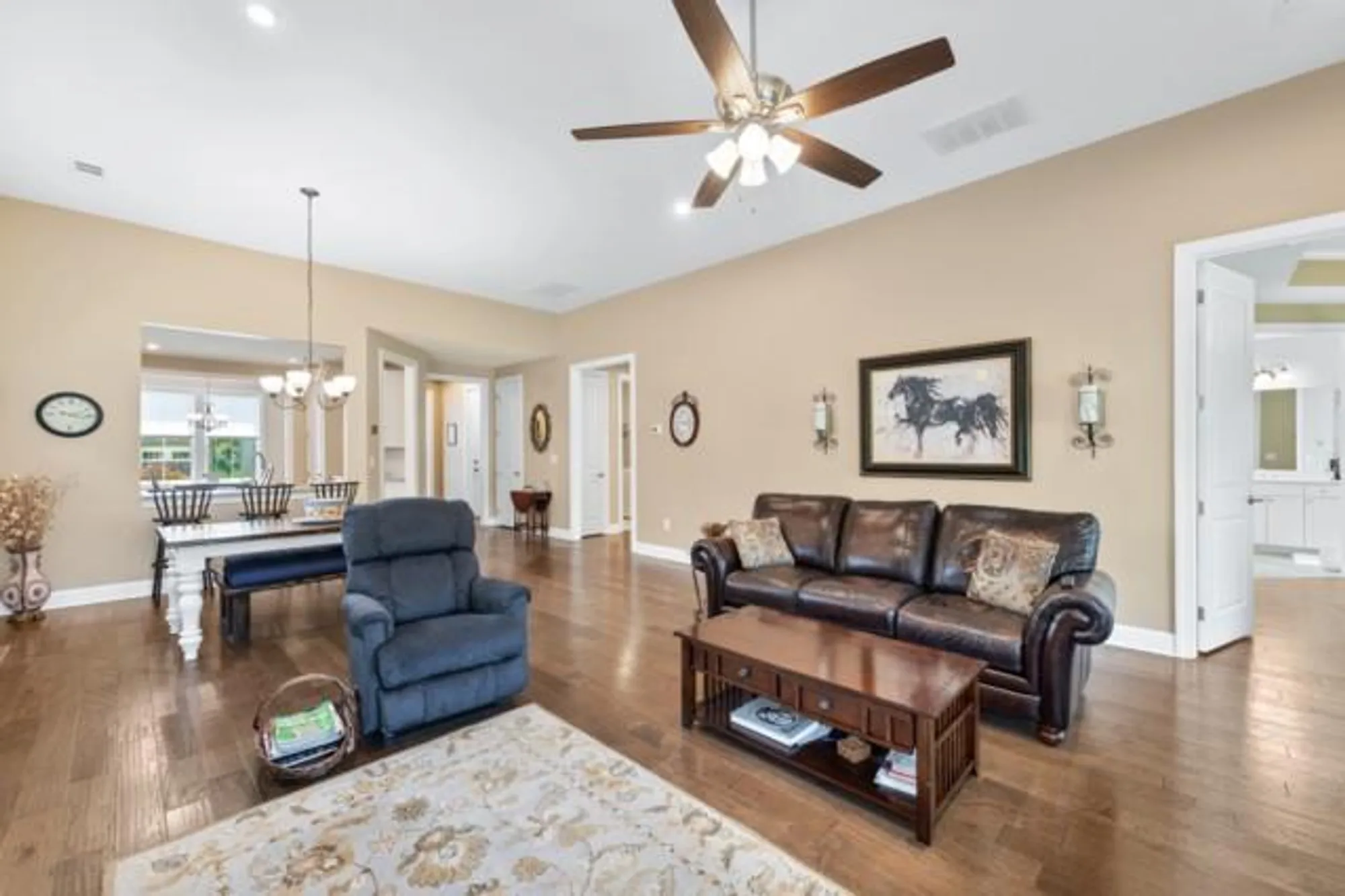 Property Slideshow image 18 of 82 | 215 silver ct, Hoschton, GA, 30548
