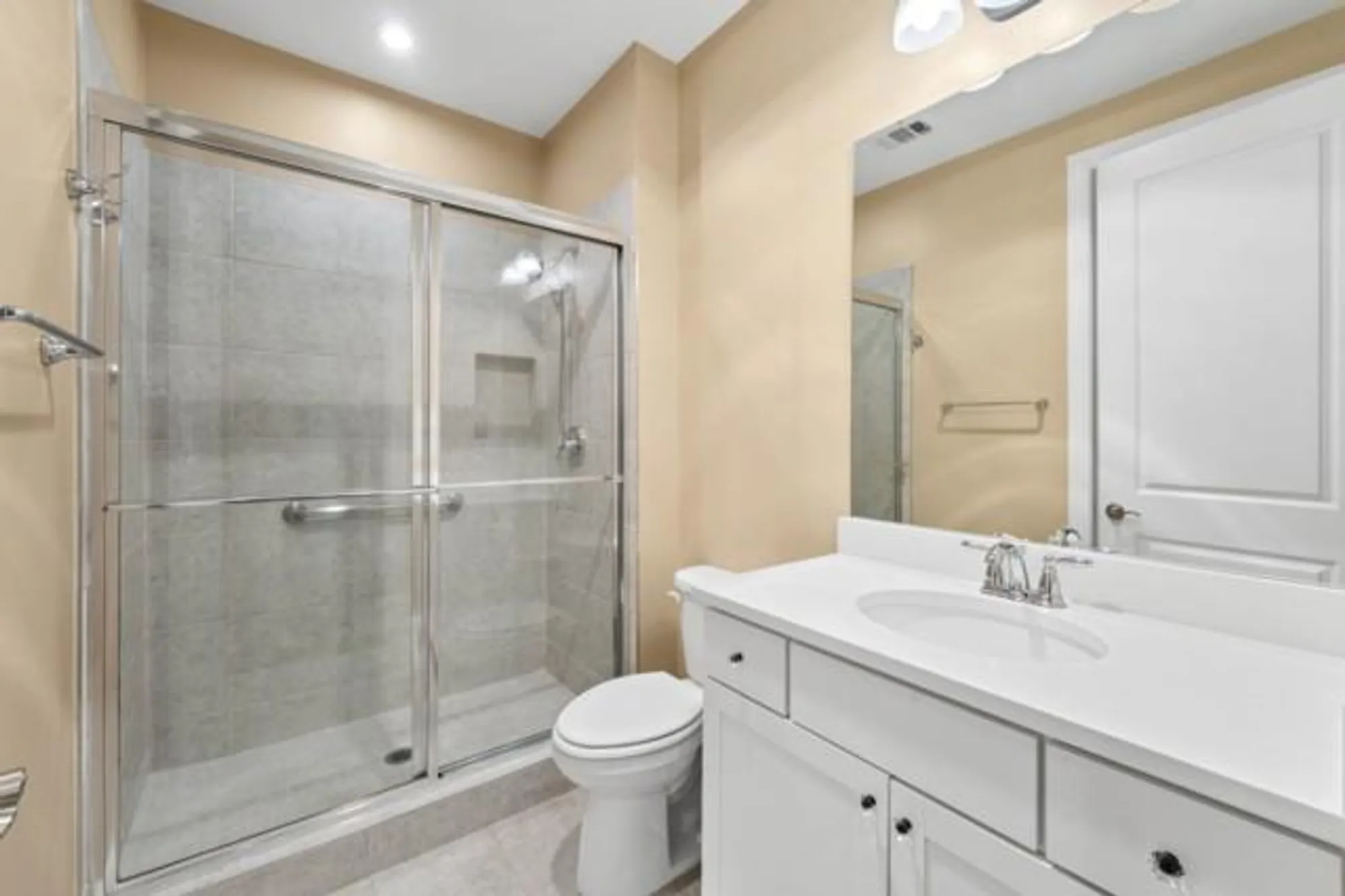 Property Slideshow image 26 of 82 | 215 silver ct, Hoschton, GA, 30548