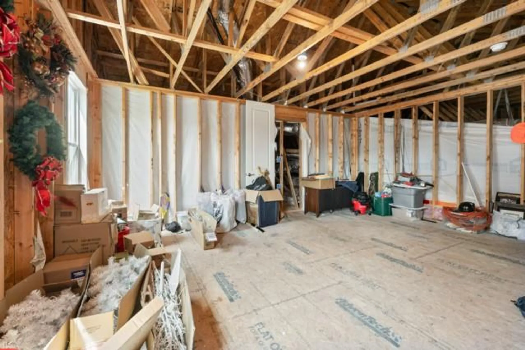 Property Slideshow image 31 of 82 | 215 silver ct, Hoschton, GA, 30548