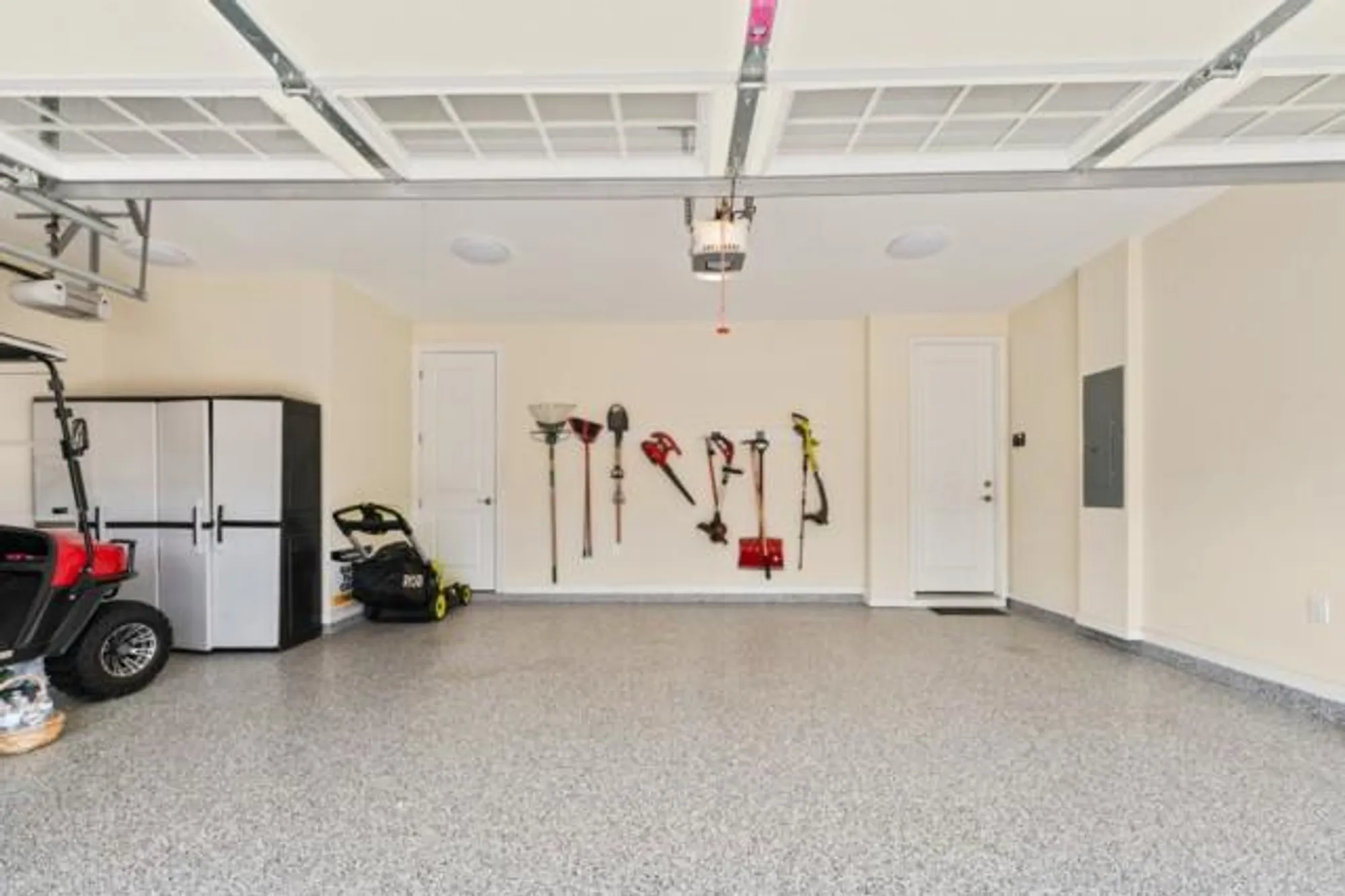 Property Slideshow image 32 of 82 | 215 silver ct, Hoschton, GA, 30548