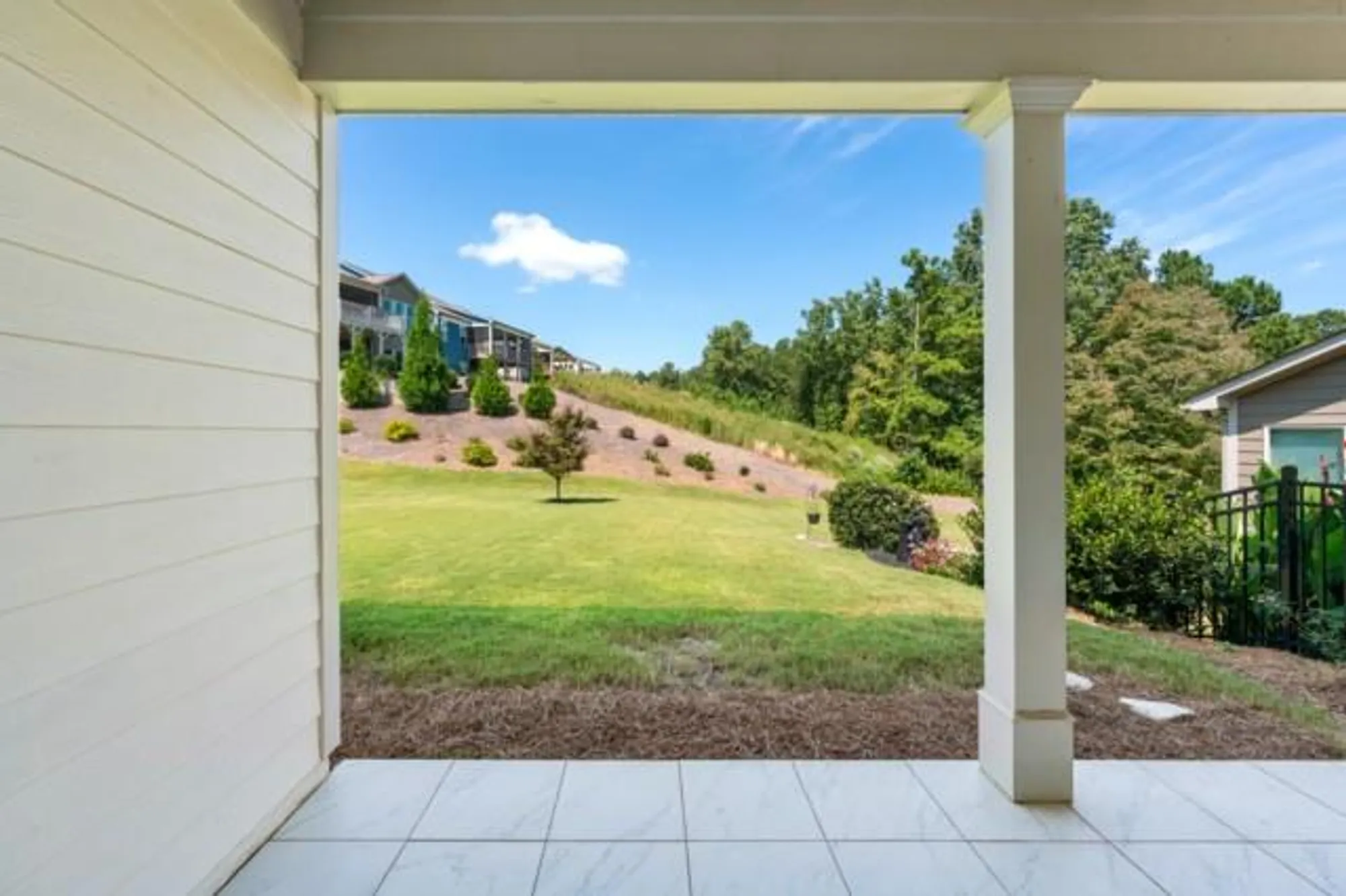 Property Slideshow image 34 of 82 | 215 silver ct, Hoschton, GA, 30548