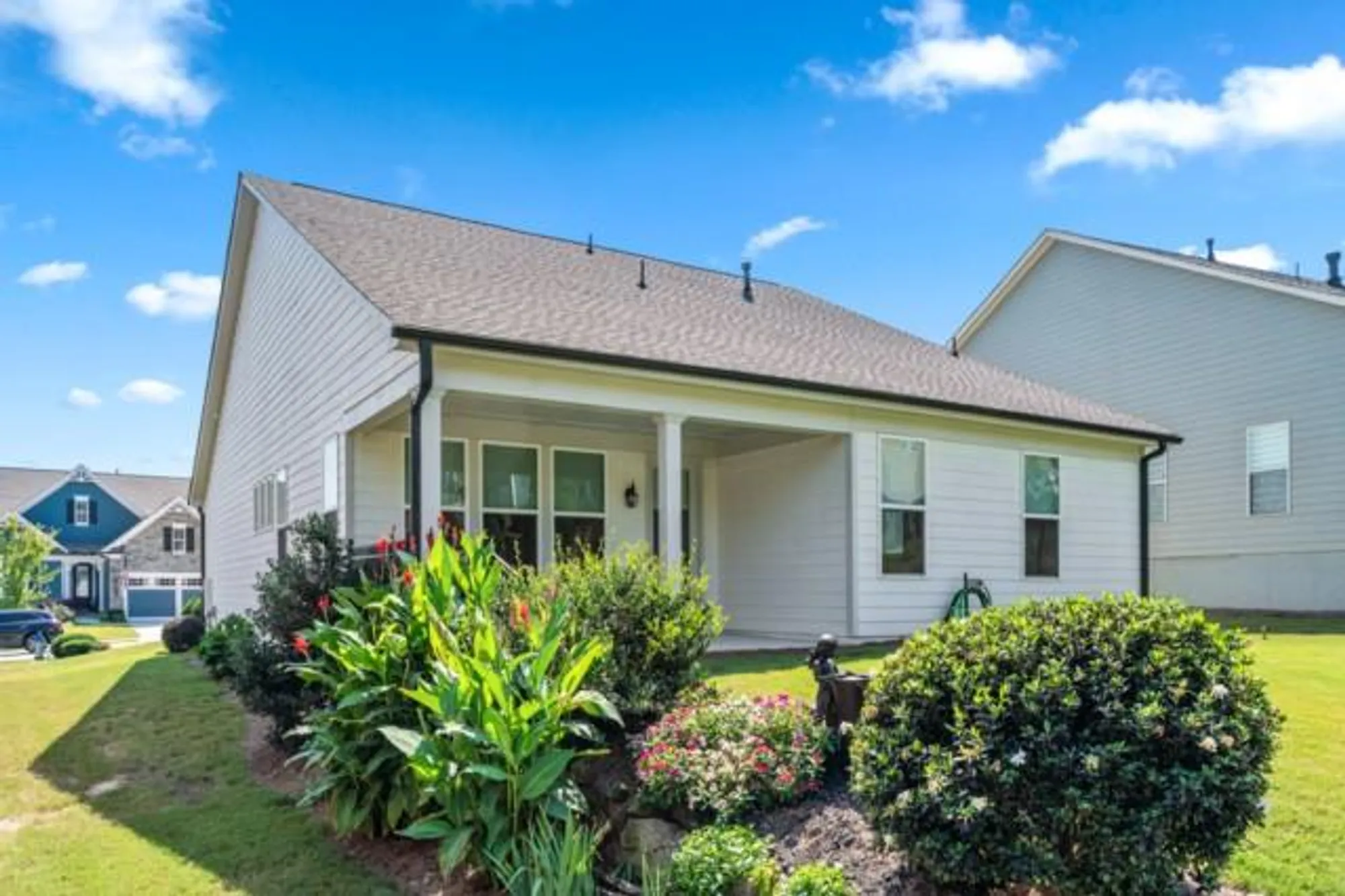 Property Slideshow image 38 of 82 | 215 silver ct, Hoschton, GA, 30548