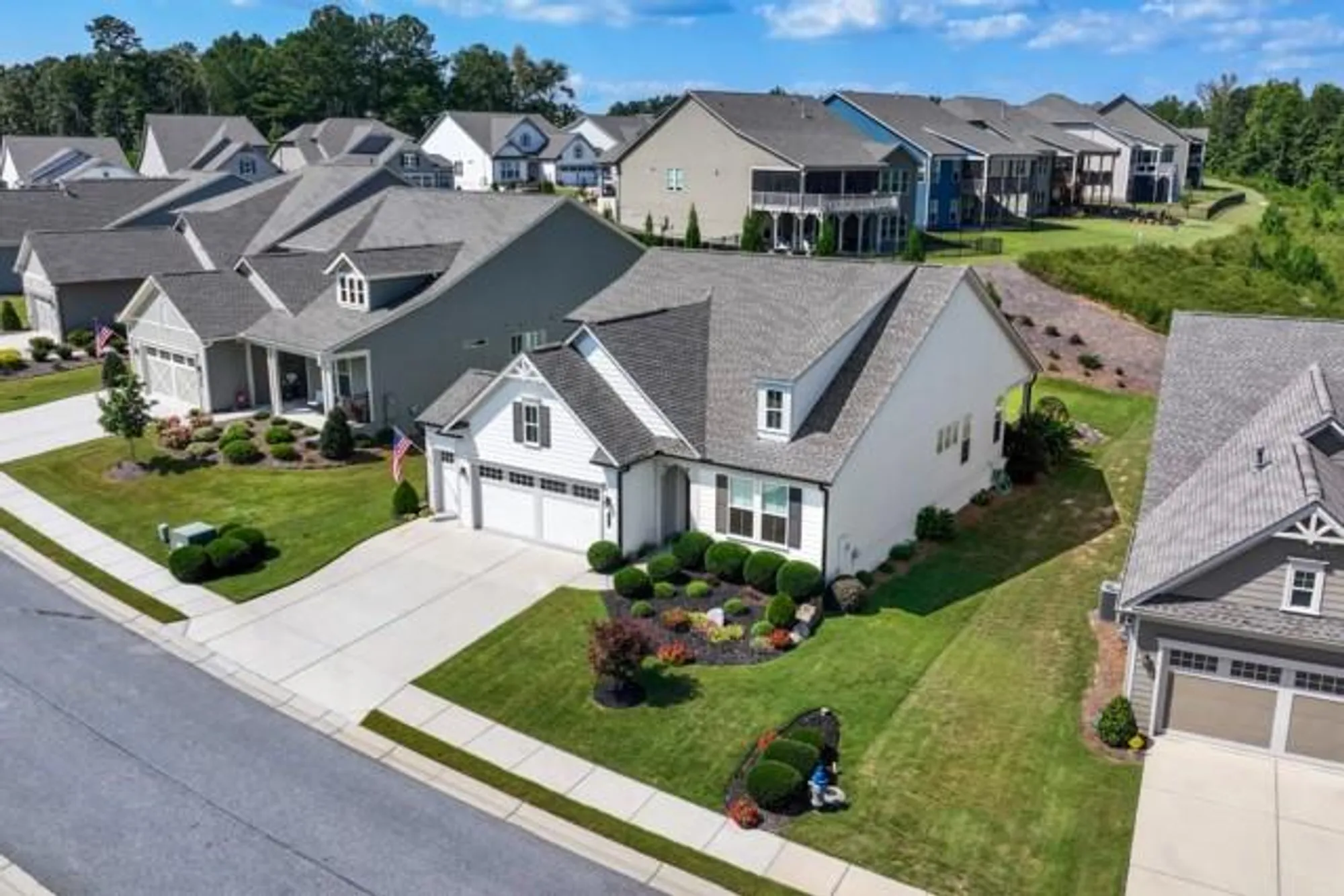 Property Slideshow image 43 of 82 | 215 silver ct, Hoschton, GA, 30548