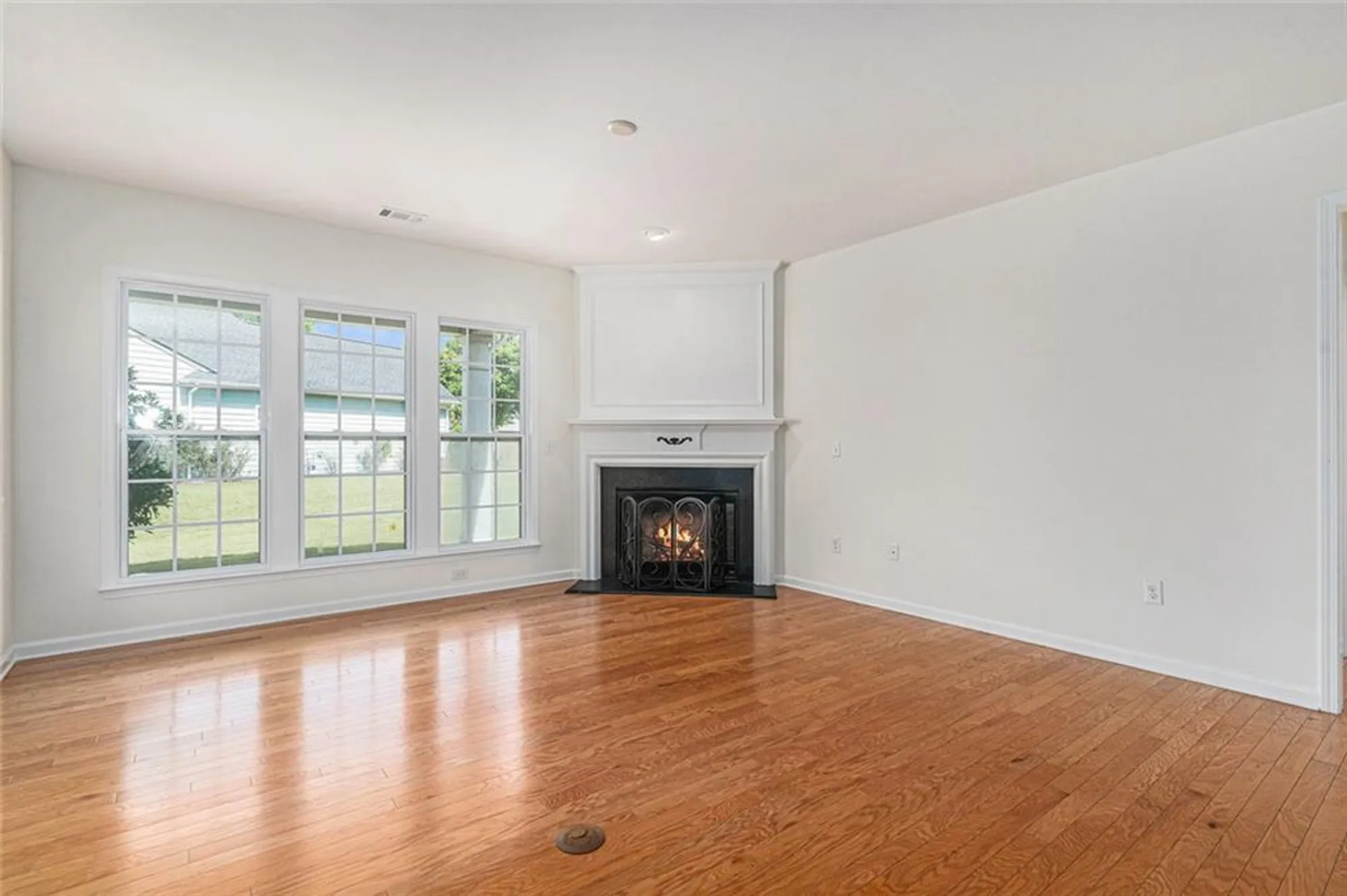 Property Slideshow image 6 of 32 | 506 orchid lights court ct, Griffin, GA, 30223