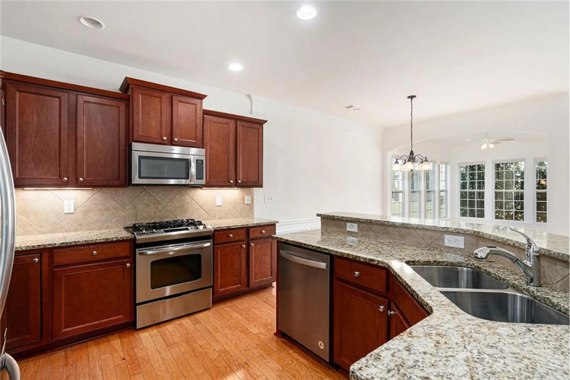 Property Slideshow image 14 of 32 | 506 orchid lights court ct, Griffin, GA, 30223