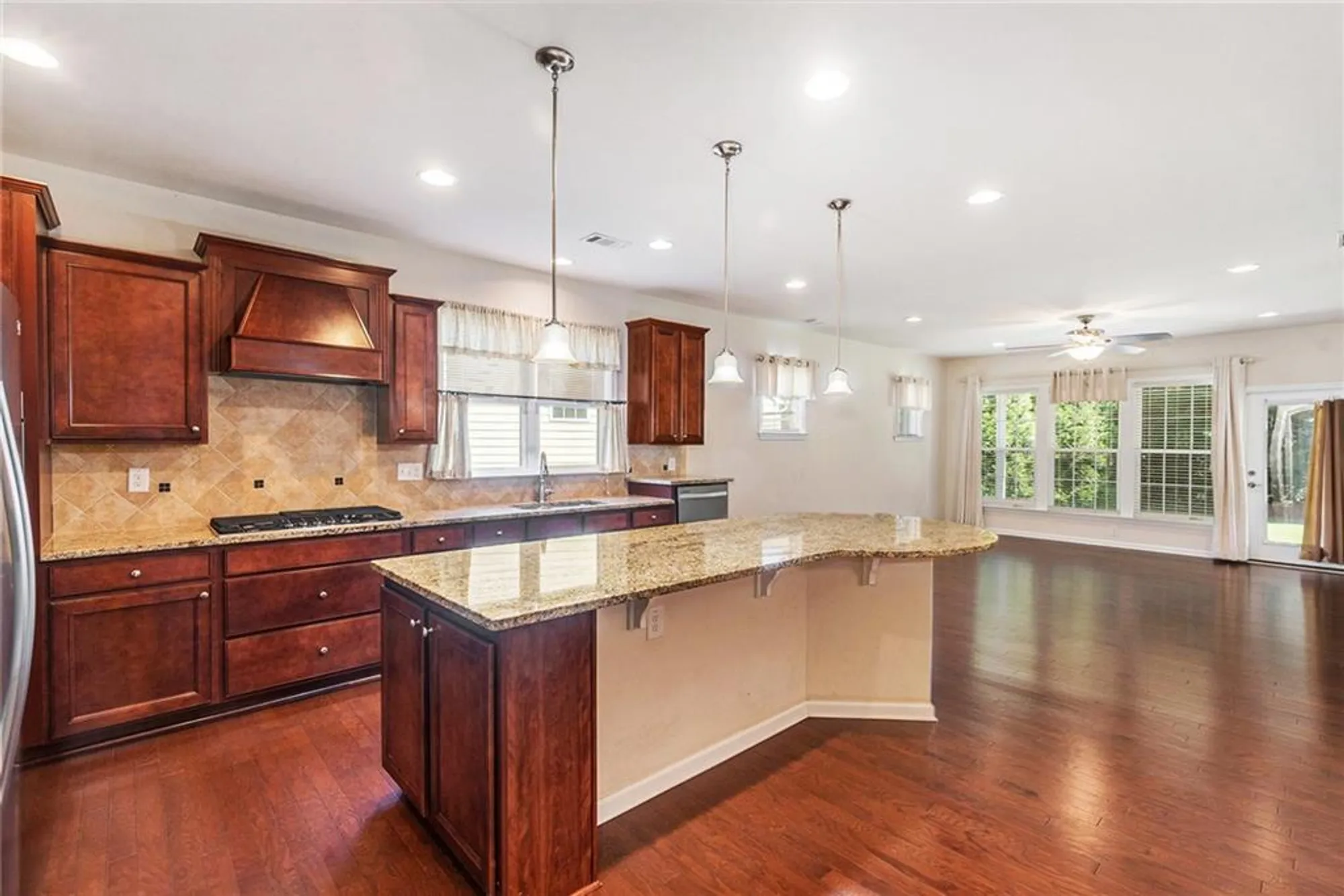 Property Slideshow image 15 of 36 | 118 jasper ct, Griffin, GA, 30223