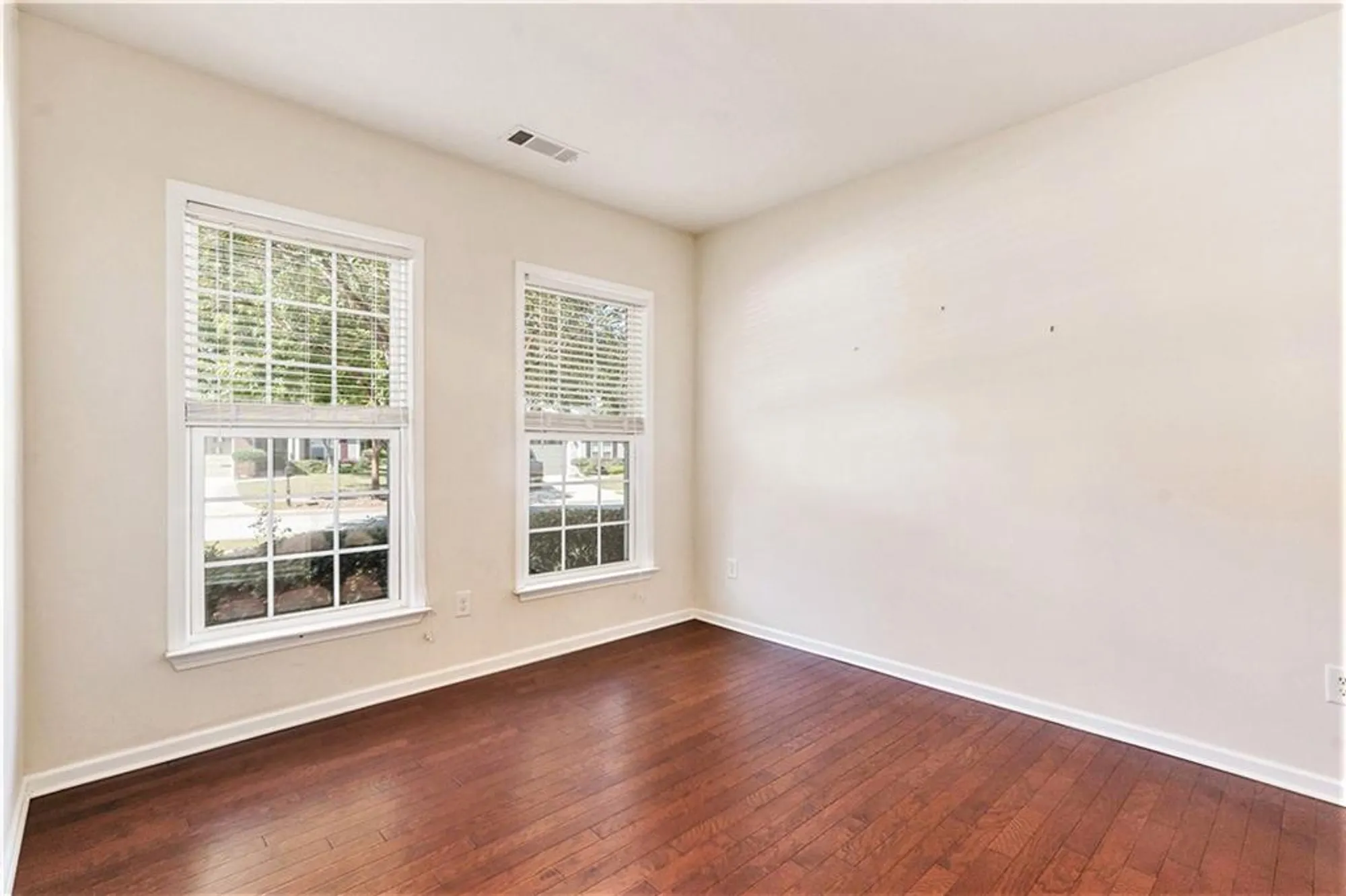 Property Slideshow image 19 of 36 | 118 jasper ct, Griffin, GA, 30223