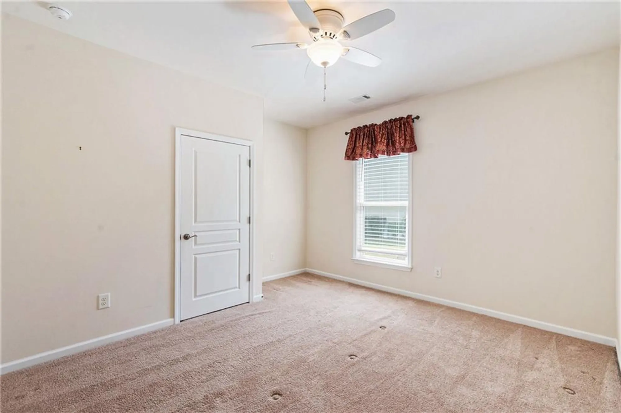 Property Slideshow image 31 of 36 | 118 jasper ct, Griffin, GA, 30223